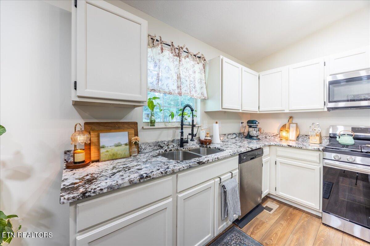 860 Anchor Drive Lenoir City TN 37771