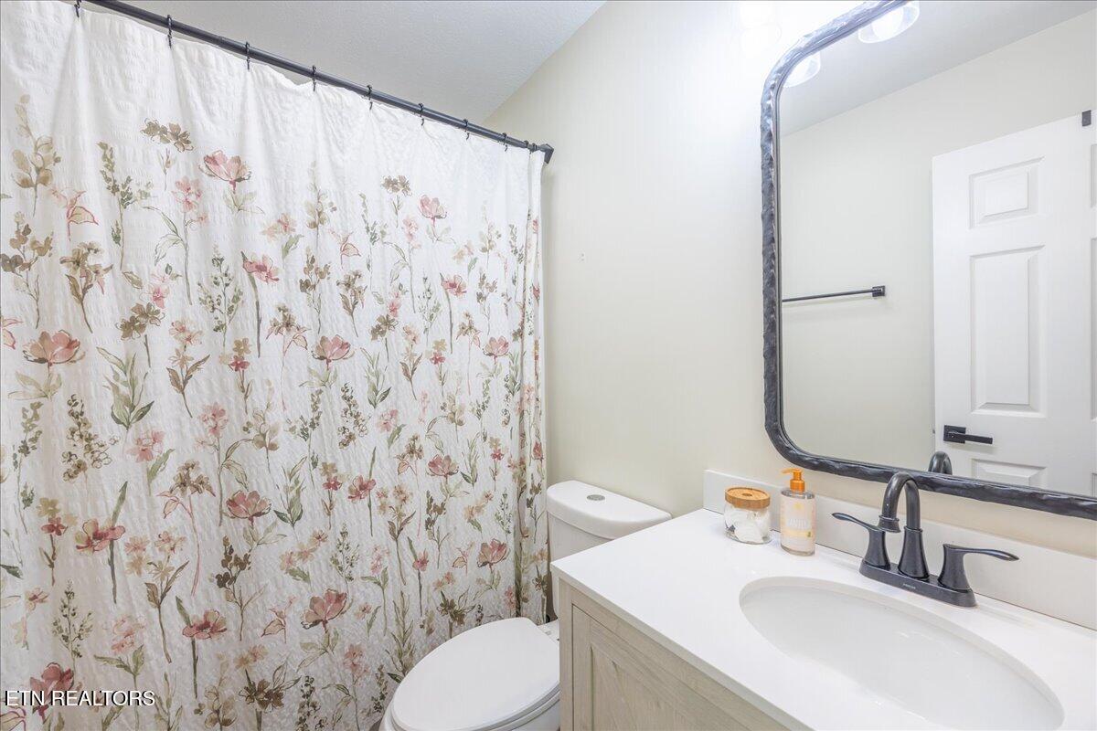 860 Anchor Drive Lenoir City TN 37771