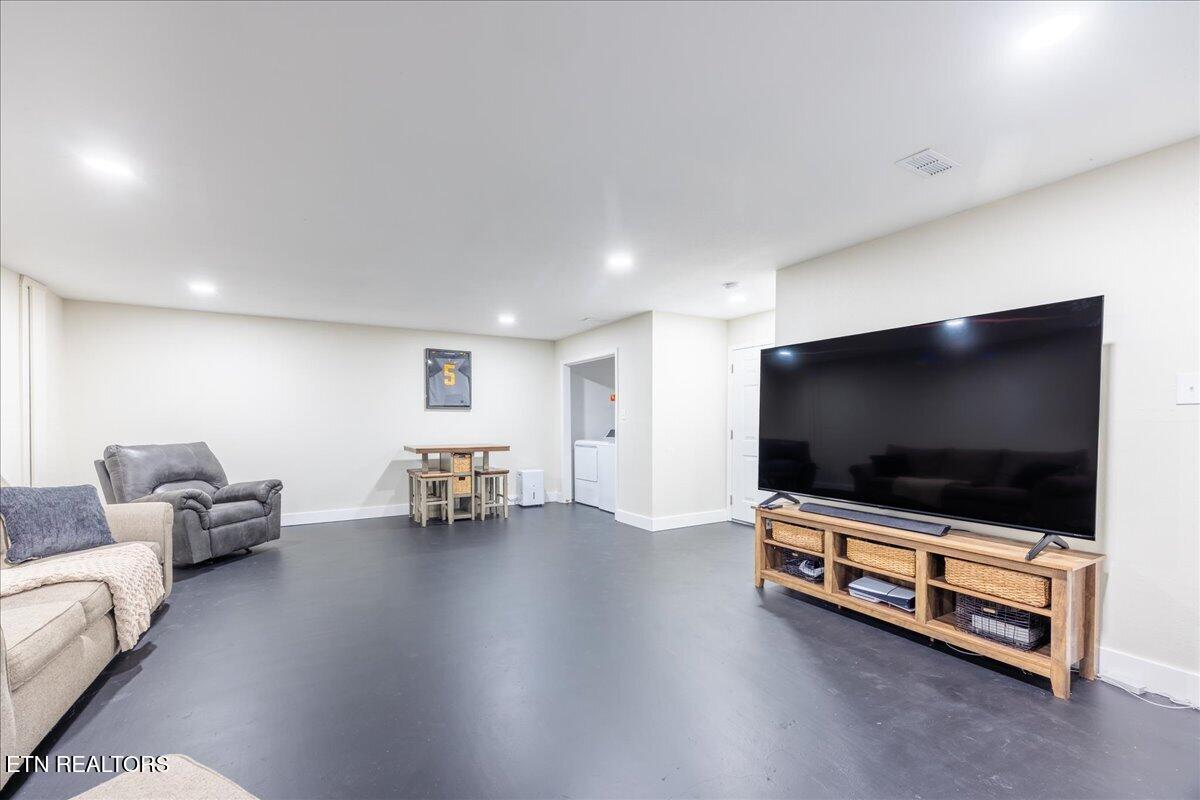 860 Anchor Drive Lenoir City TN 37771