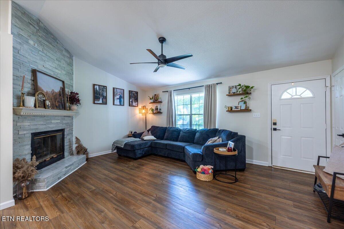 860 Anchor Drive Lenoir City TN 37771