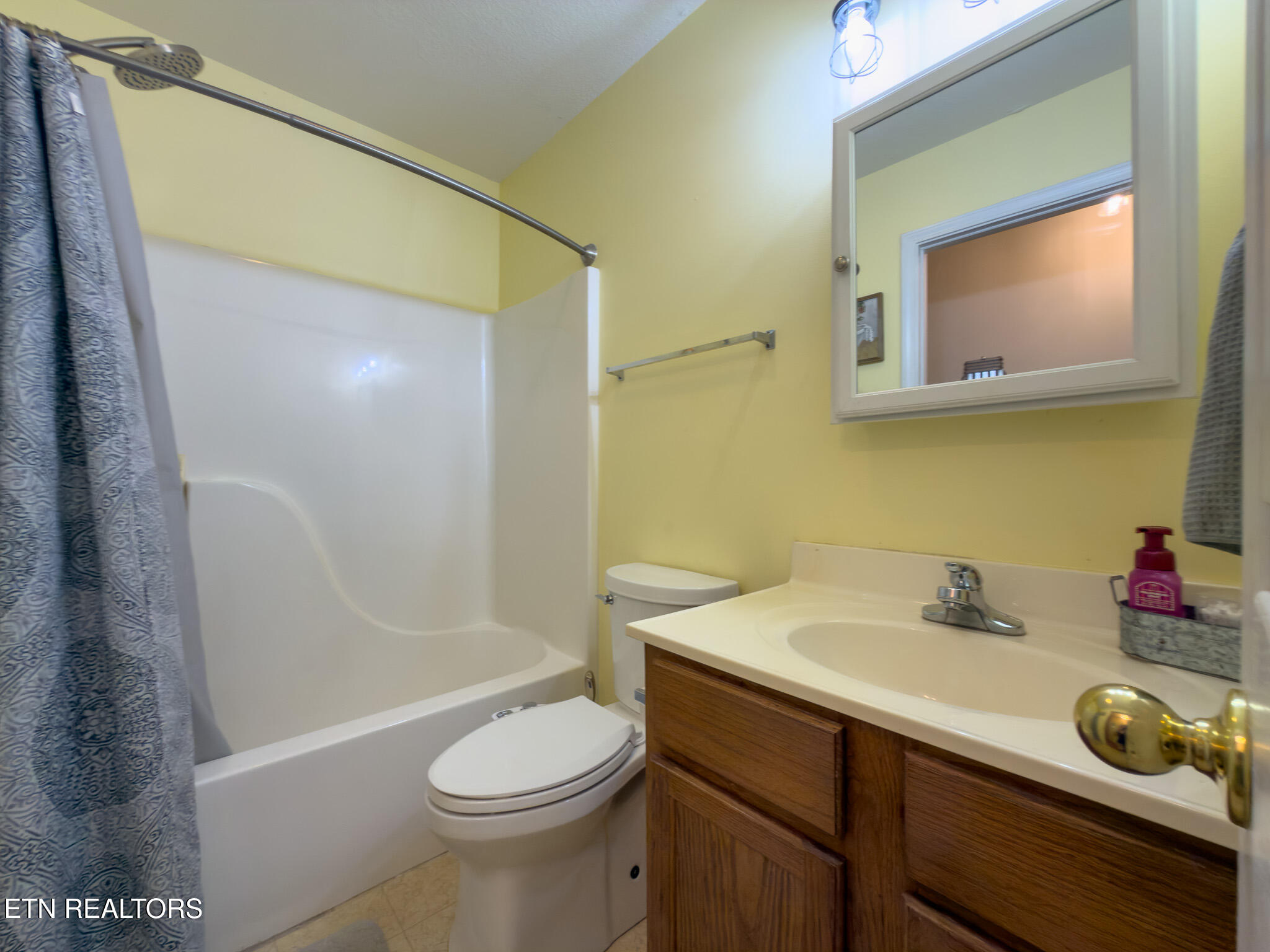 1540 Holland Trail Lenoir City TN 37772