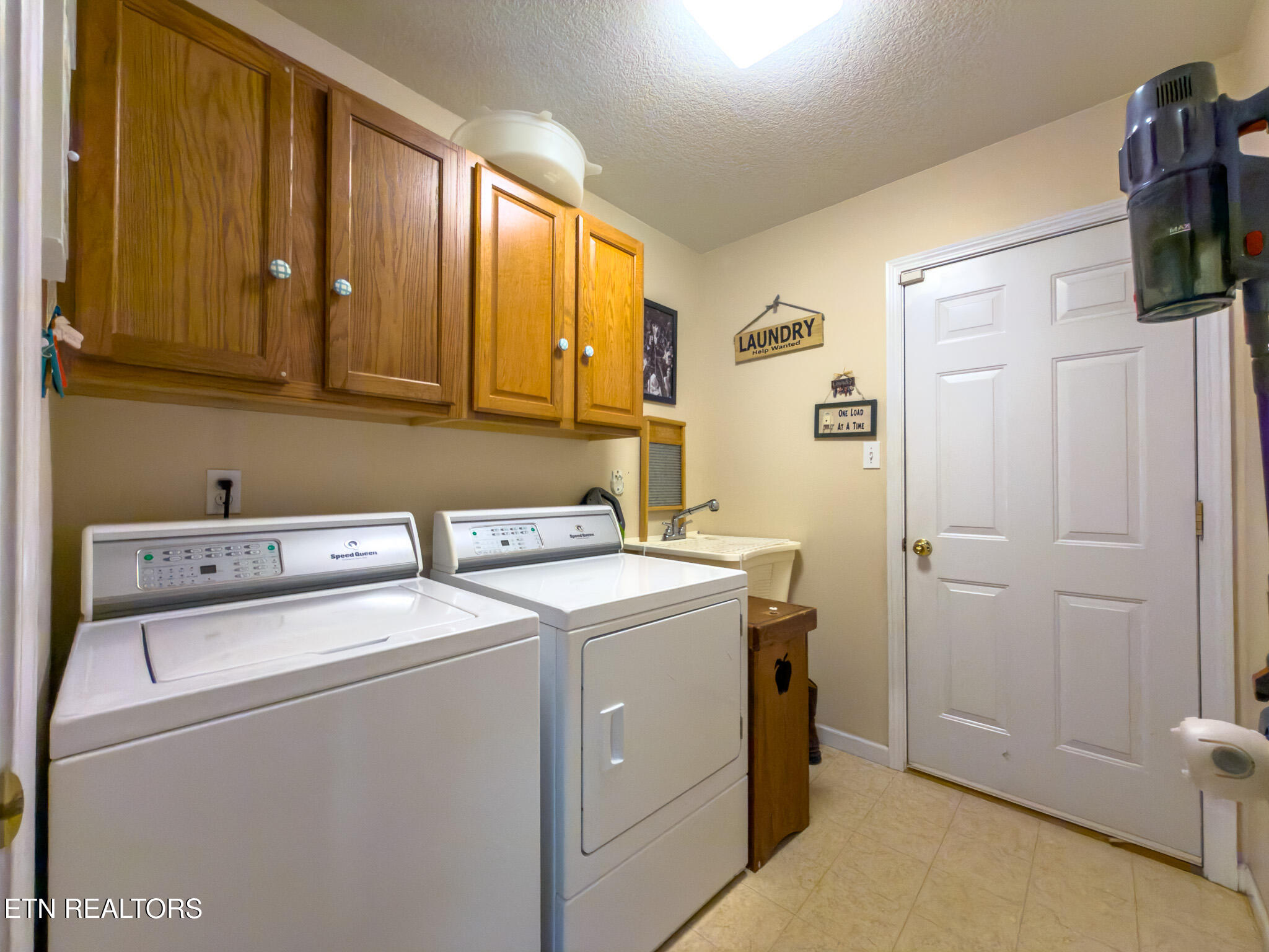 1540 Holland Trail Lenoir City TN 37772
