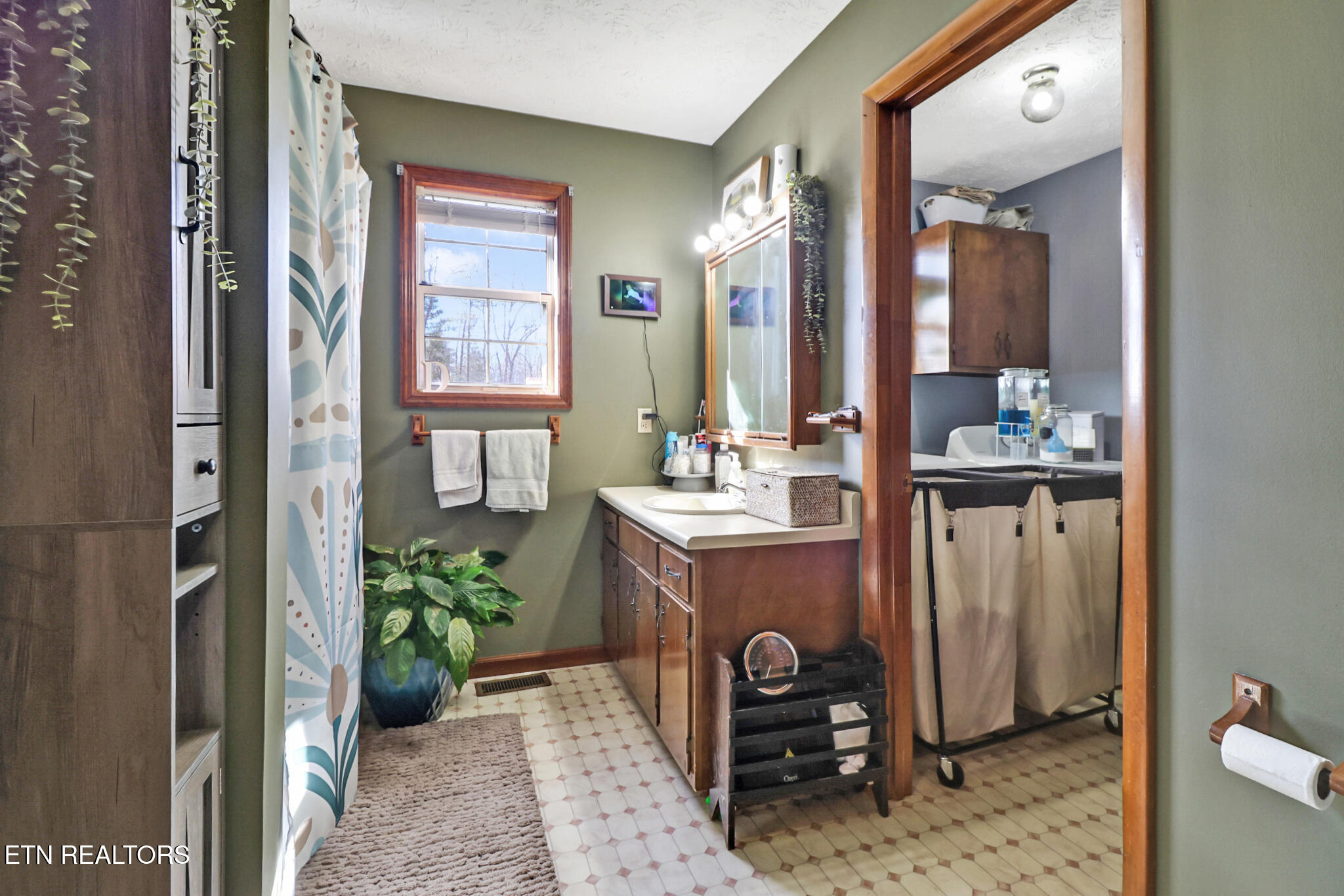 588 & 580 Catoosa Road Wartburg TN 37887