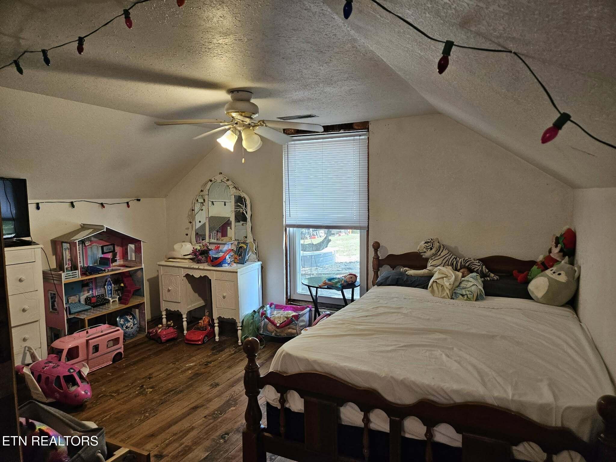 359 Depot Street Vonore TN 37885
