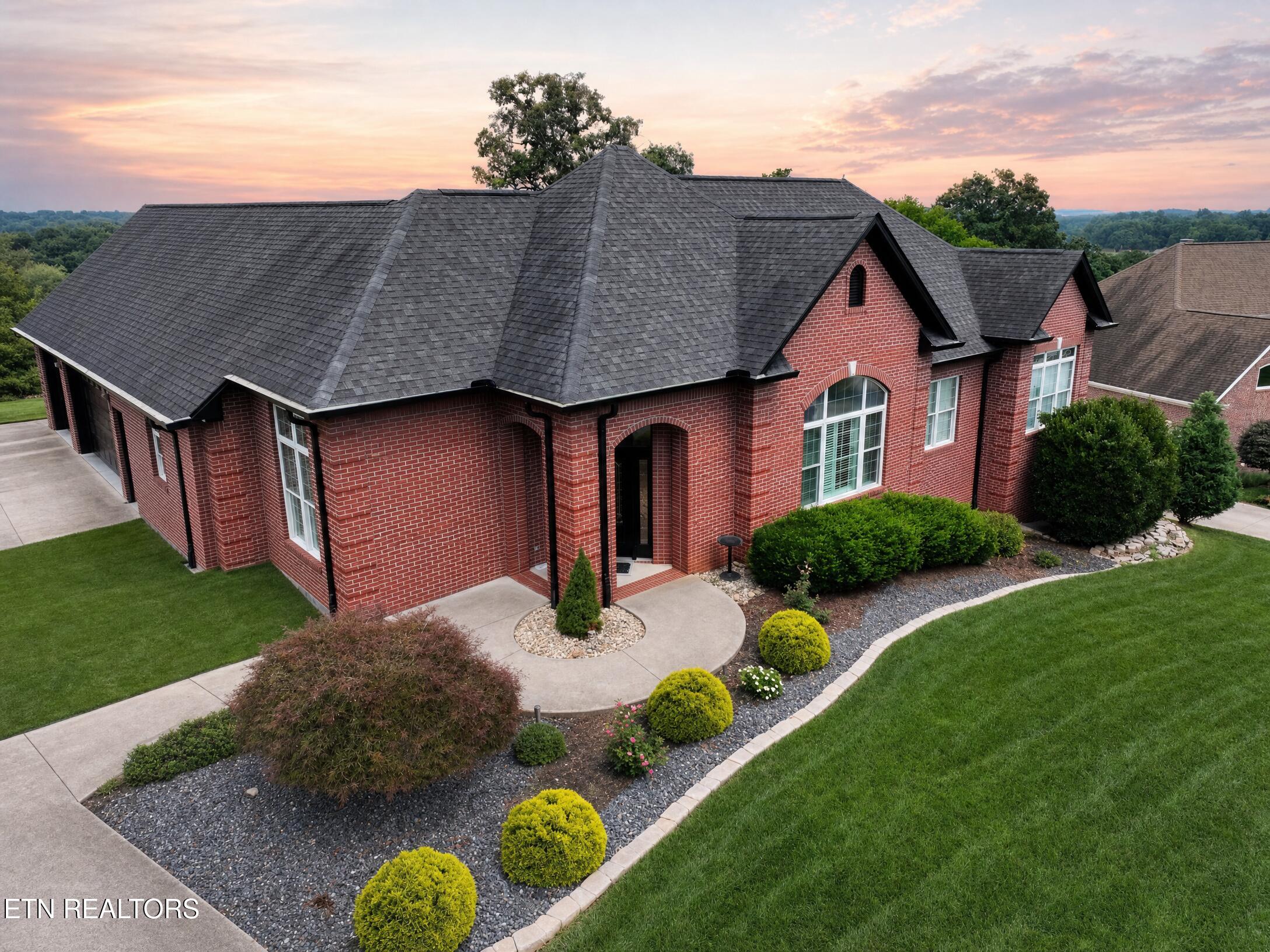 421 Saddle Ridge Knoxville TN 37934