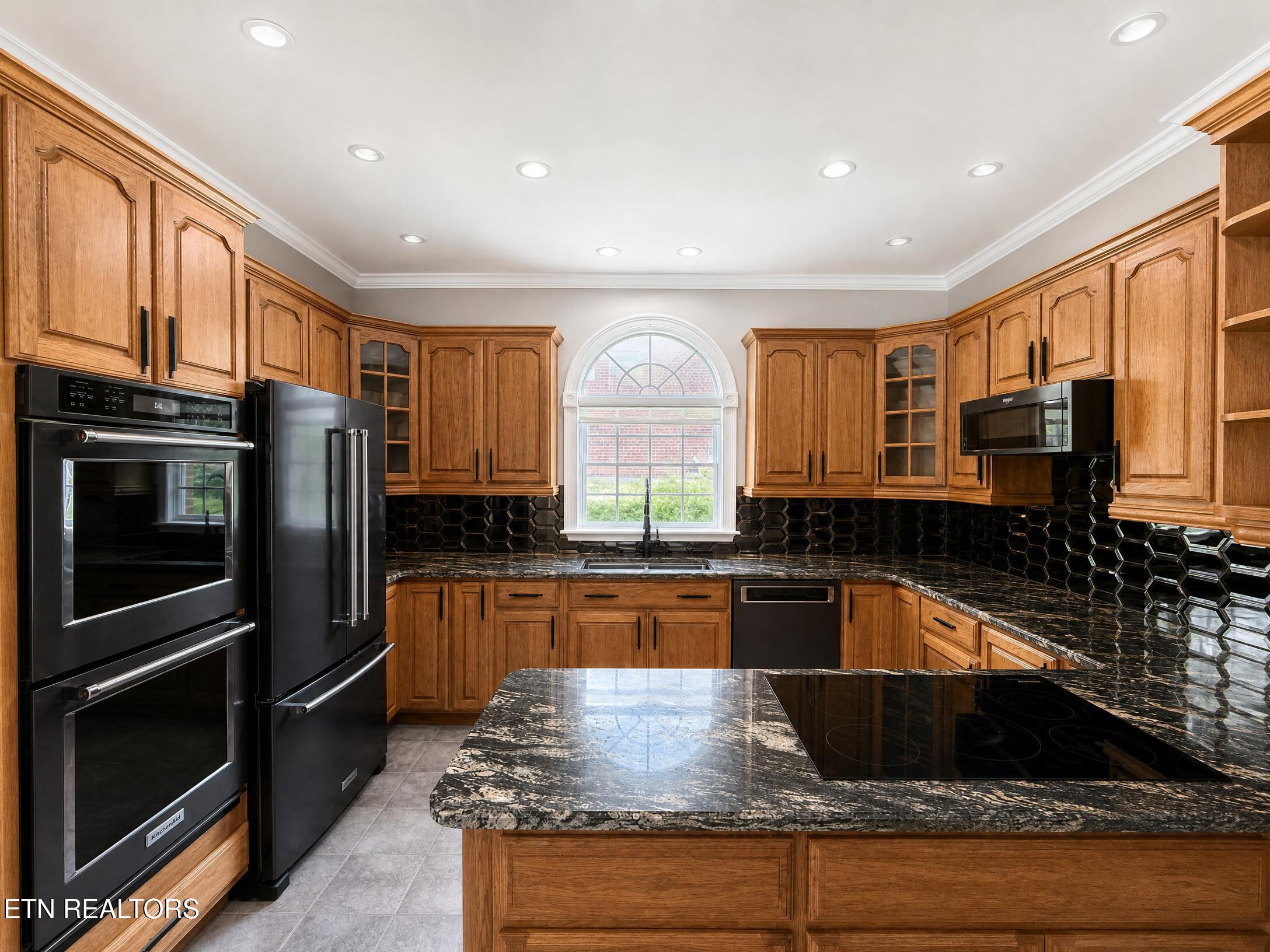 421 Saddle Ridge Knoxville TN 37934