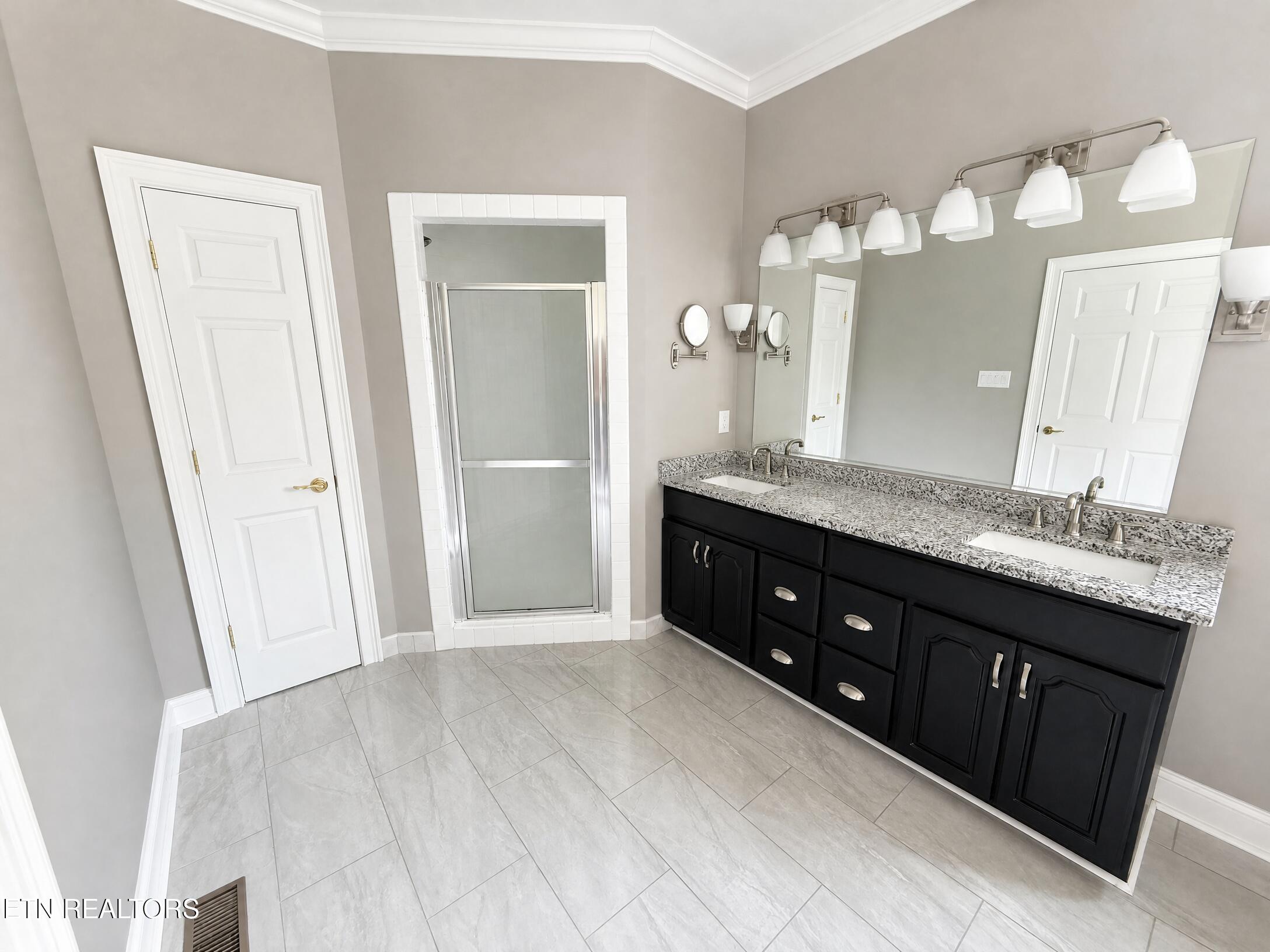 421 Saddle Ridge Knoxville TN 37934