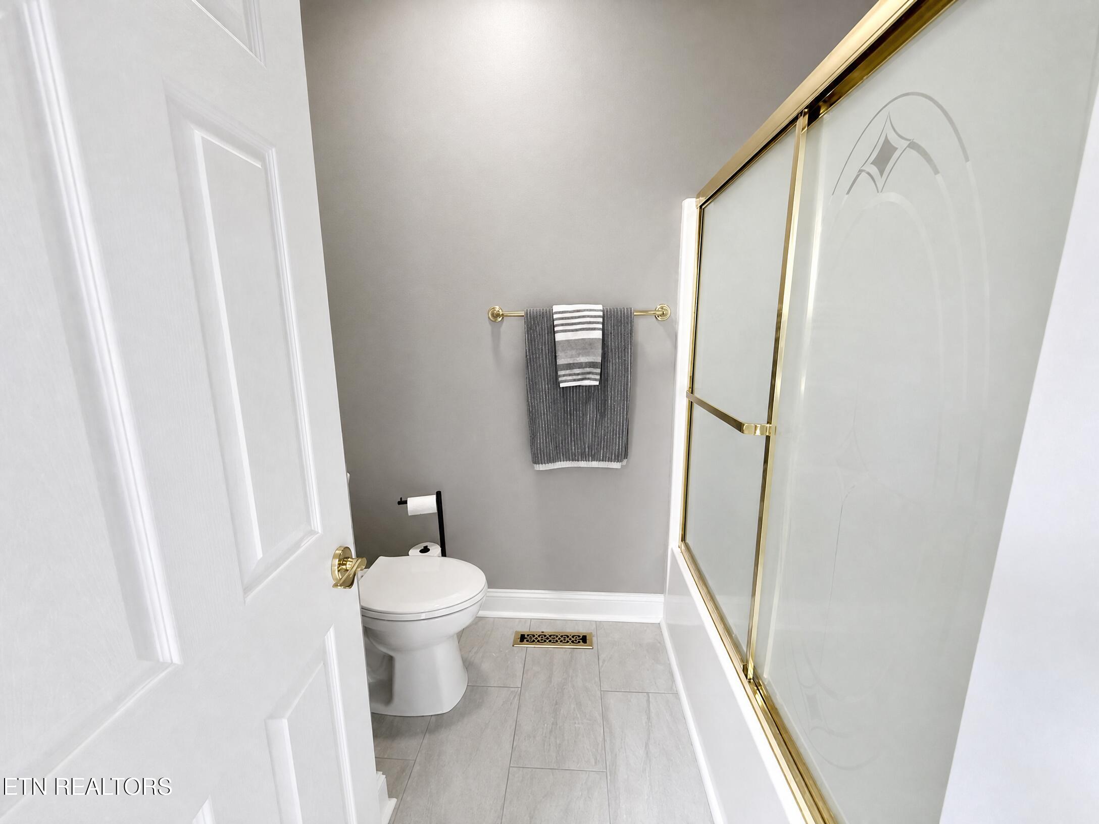 421 Saddle Ridge Knoxville TN 37934