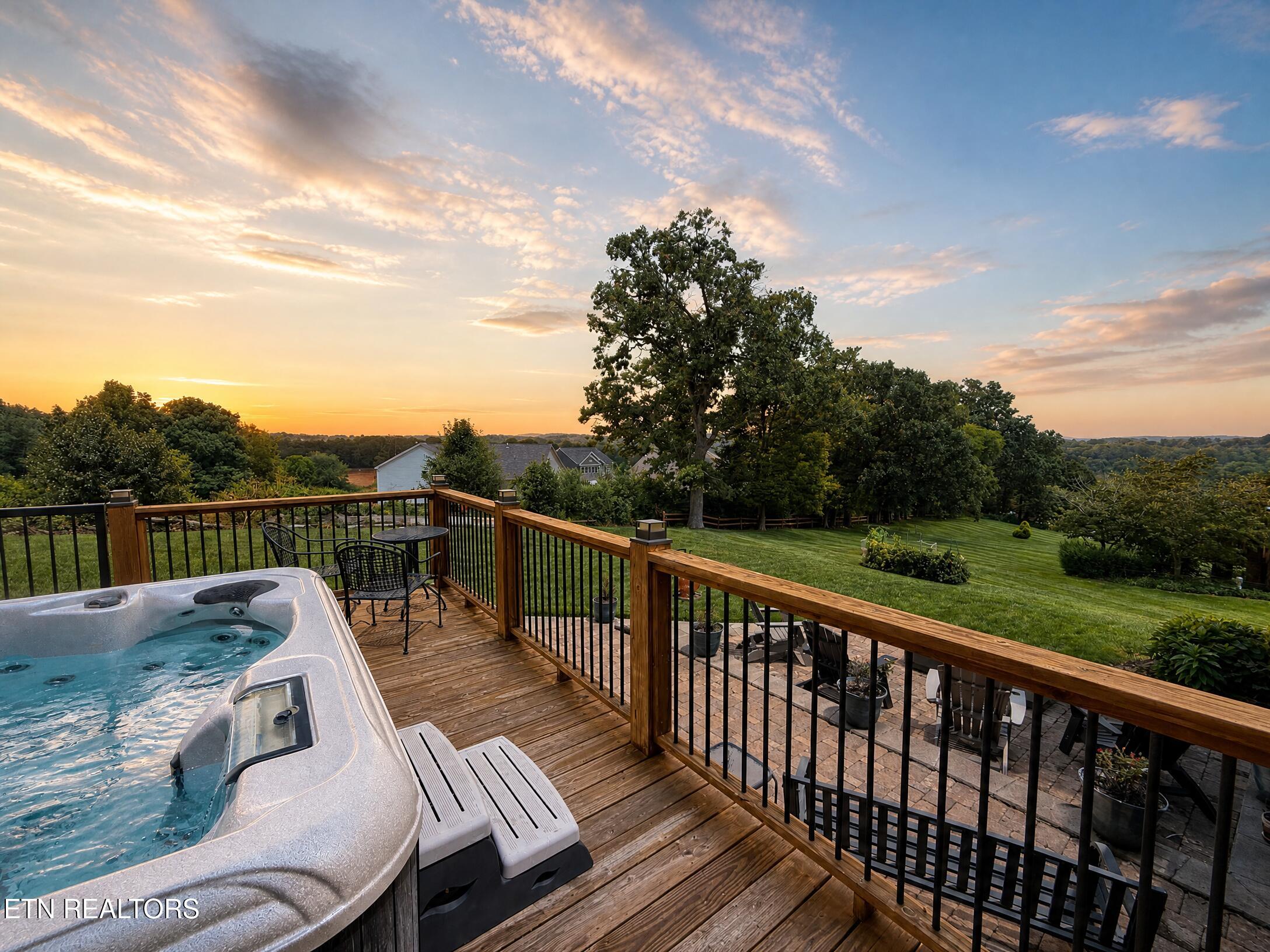 421 Saddle Ridge Knoxville TN 37934