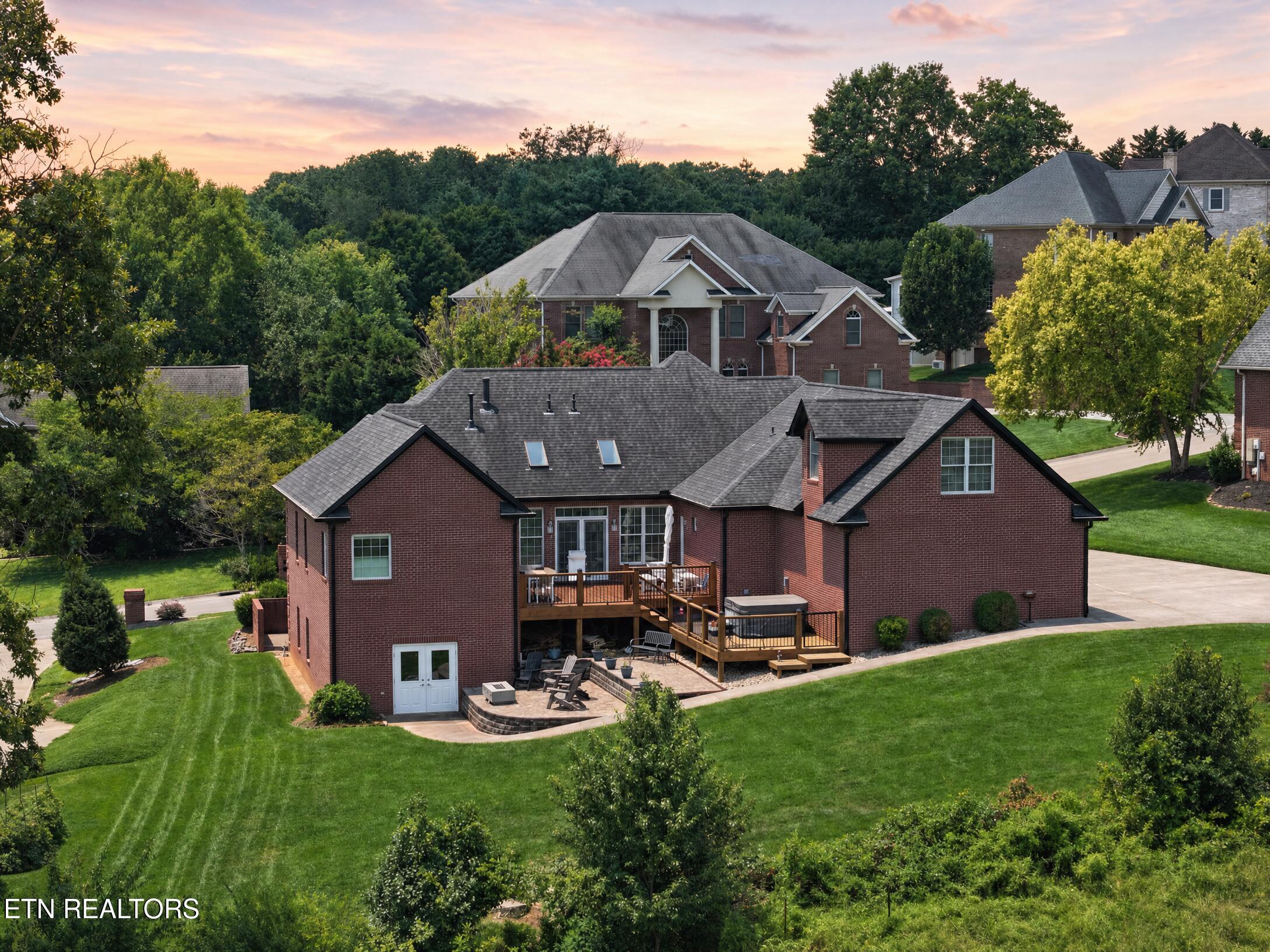 421 Saddle Ridge Knoxville TN 37934
