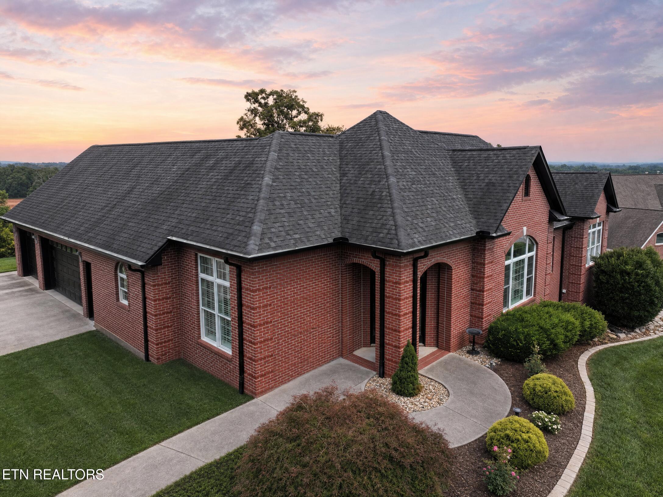 421 Saddle Ridge Knoxville TN 37934