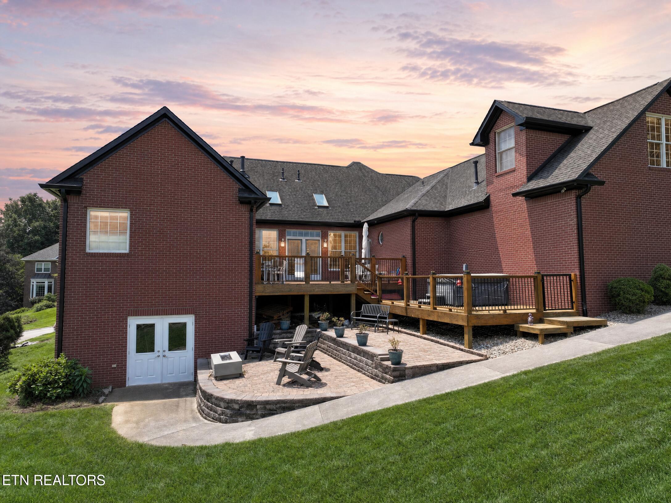421 Saddle Ridge Knoxville TN 37934