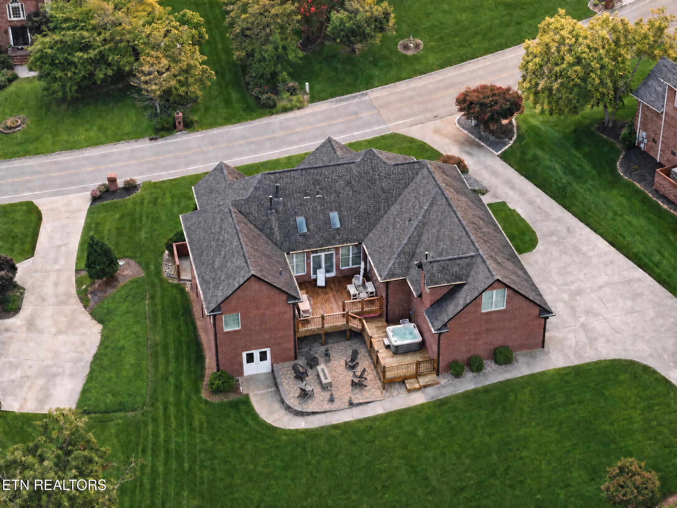 421 Saddle Ridge Knoxville TN 37934