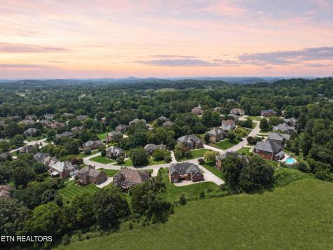 421 Saddle Ridge Knoxville TN 37934