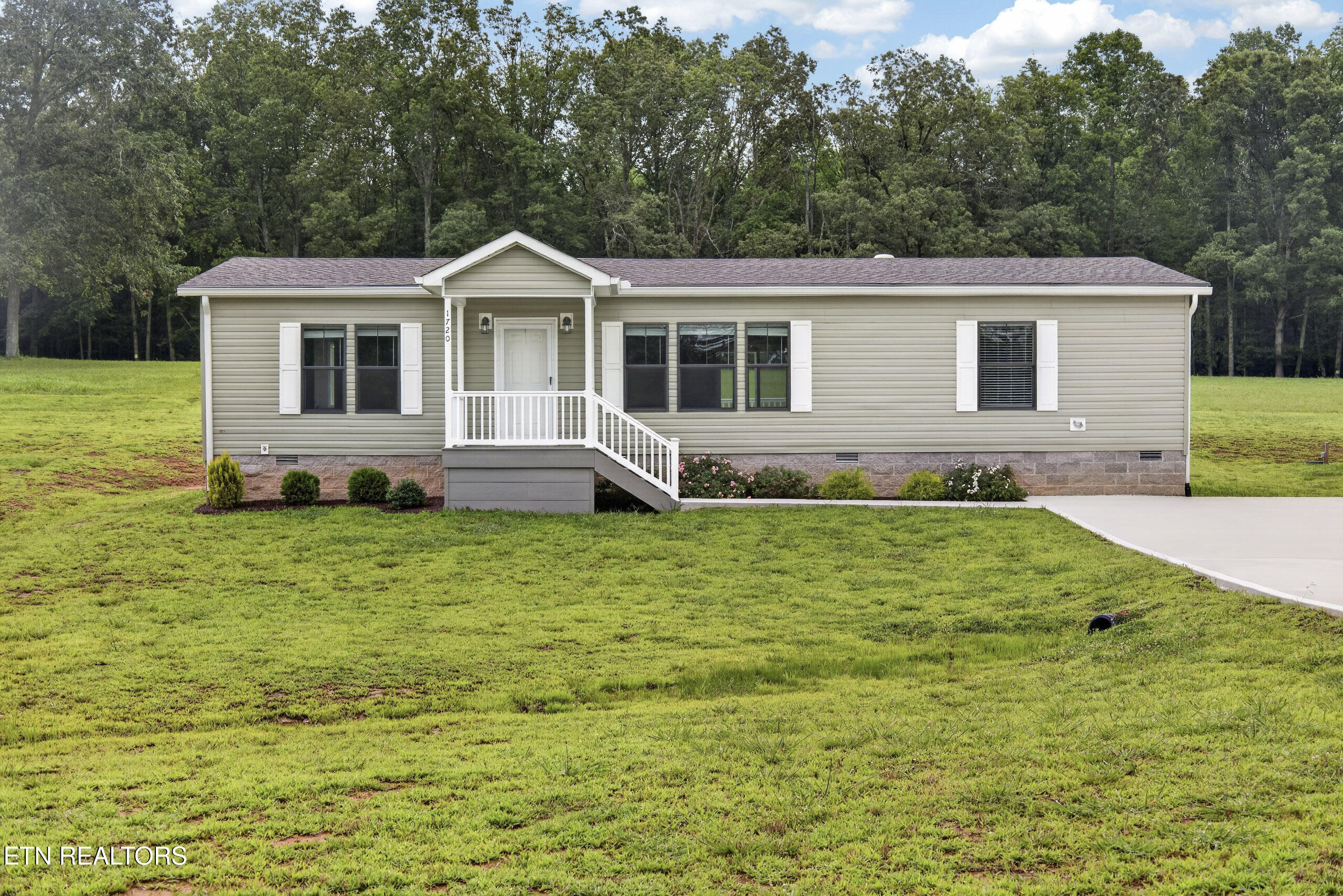 1720 Anna Maria Lane Cookeville TN 38501