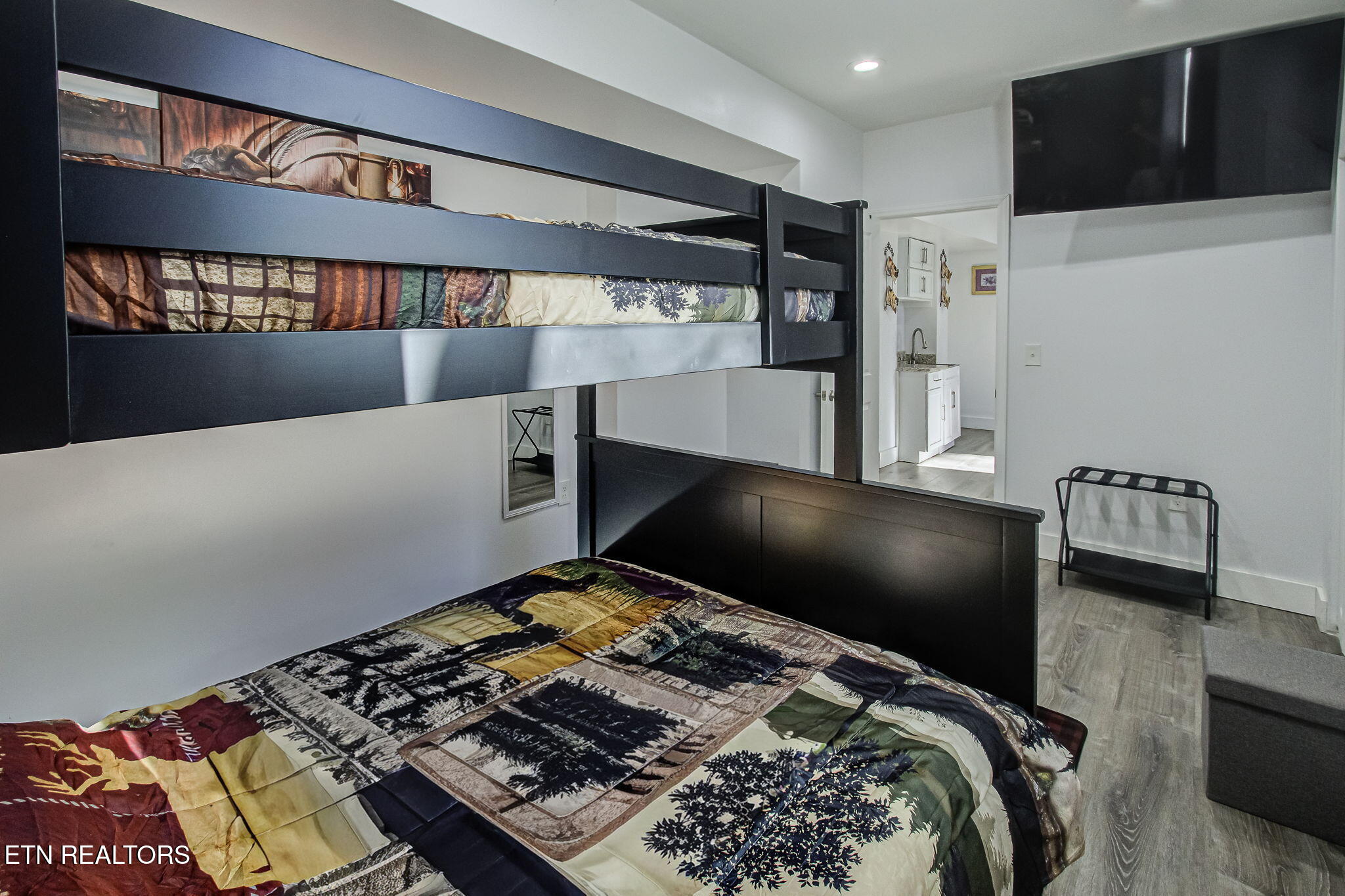 802 Crystal Branch Way Gatlinburg TN 37738