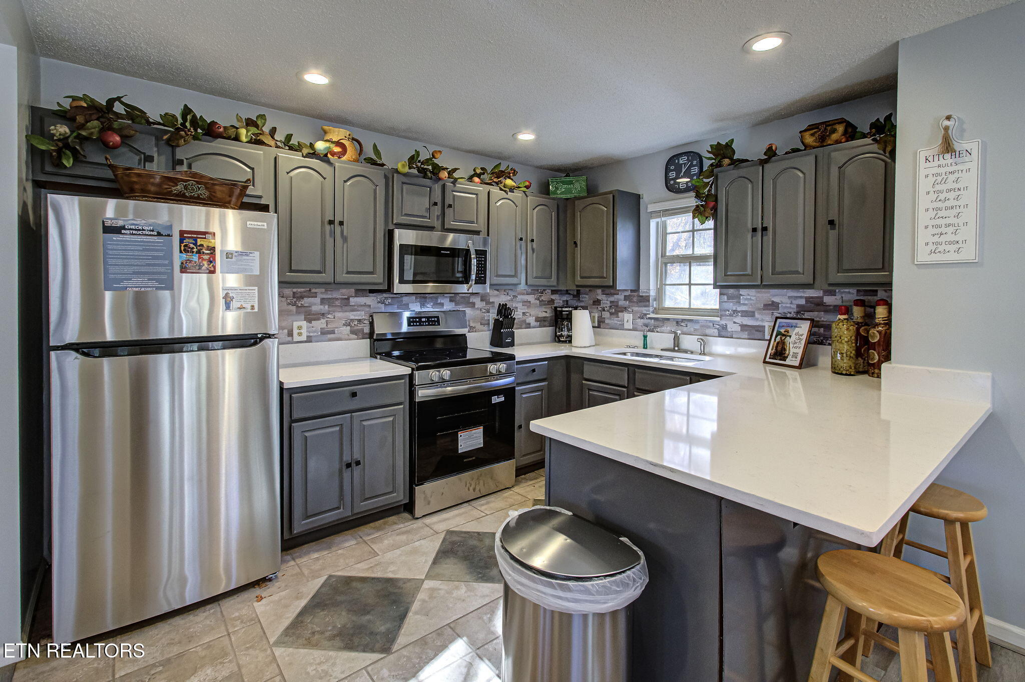 802 Crystal Branch Way Gatlinburg TN 37738