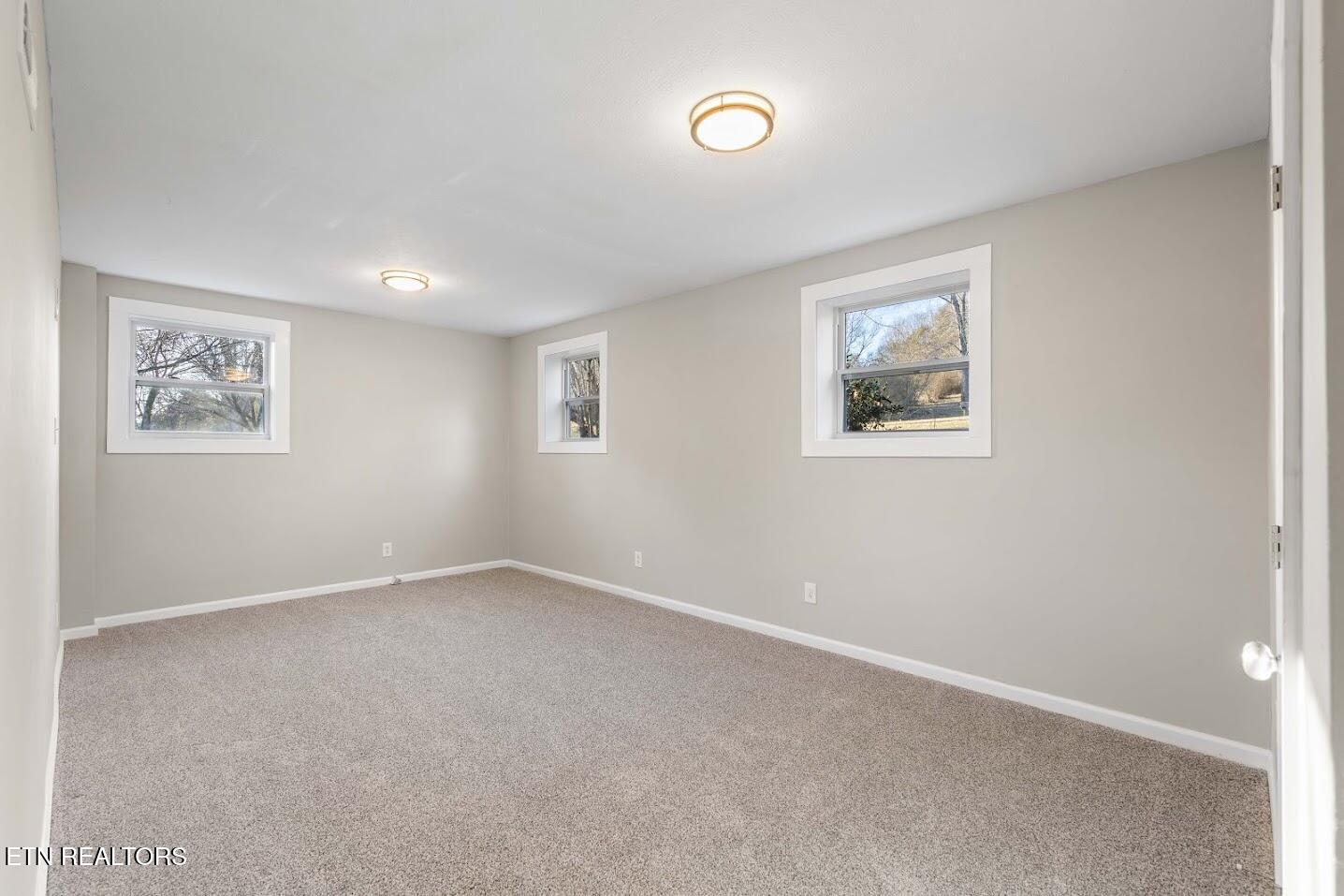 104 Macon Lane Oak Ridge TN 37830