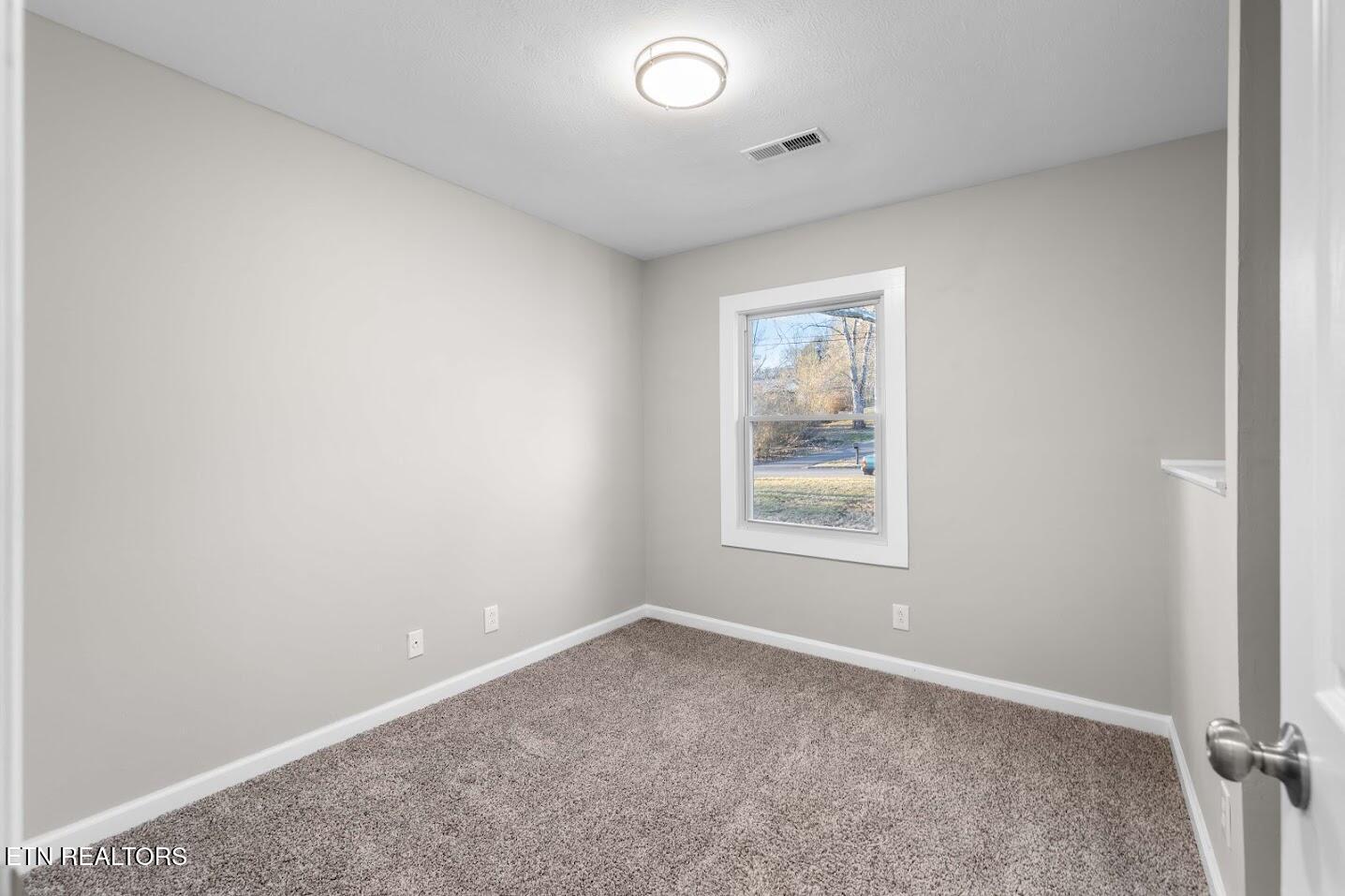 104 Macon Lane Oak Ridge TN 37830