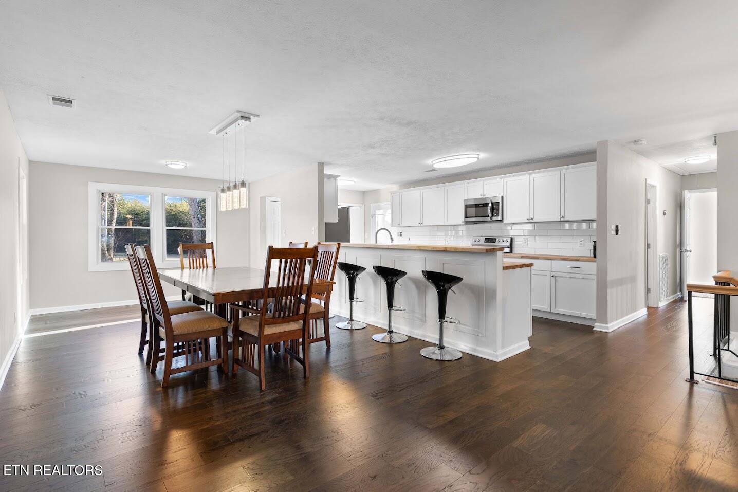 104 Macon Lane Oak Ridge TN 37830