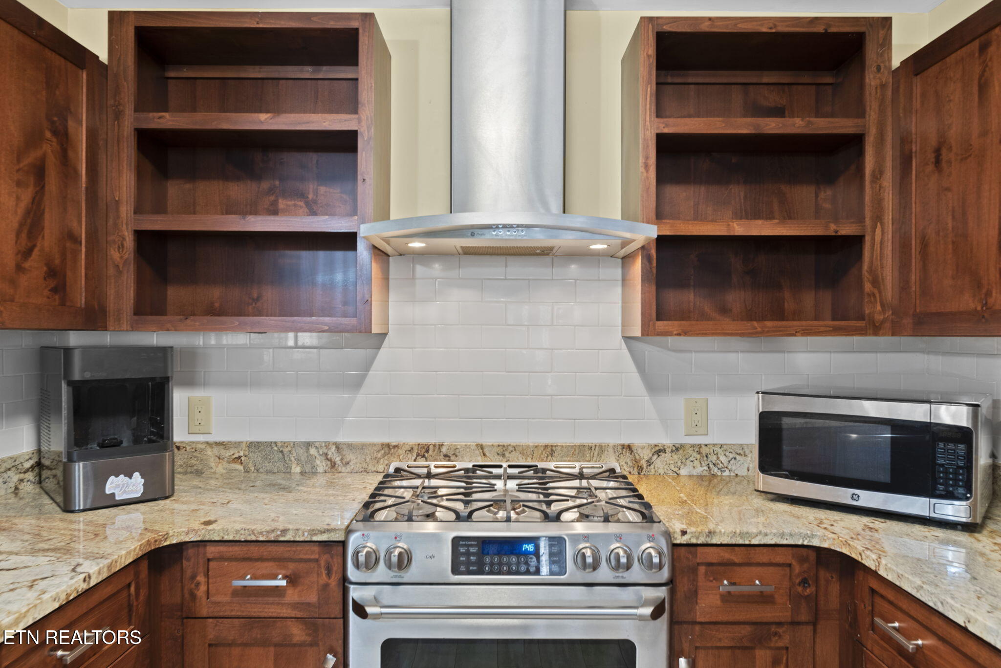 1123 Cove Pointe Road Lafollette TN 37766