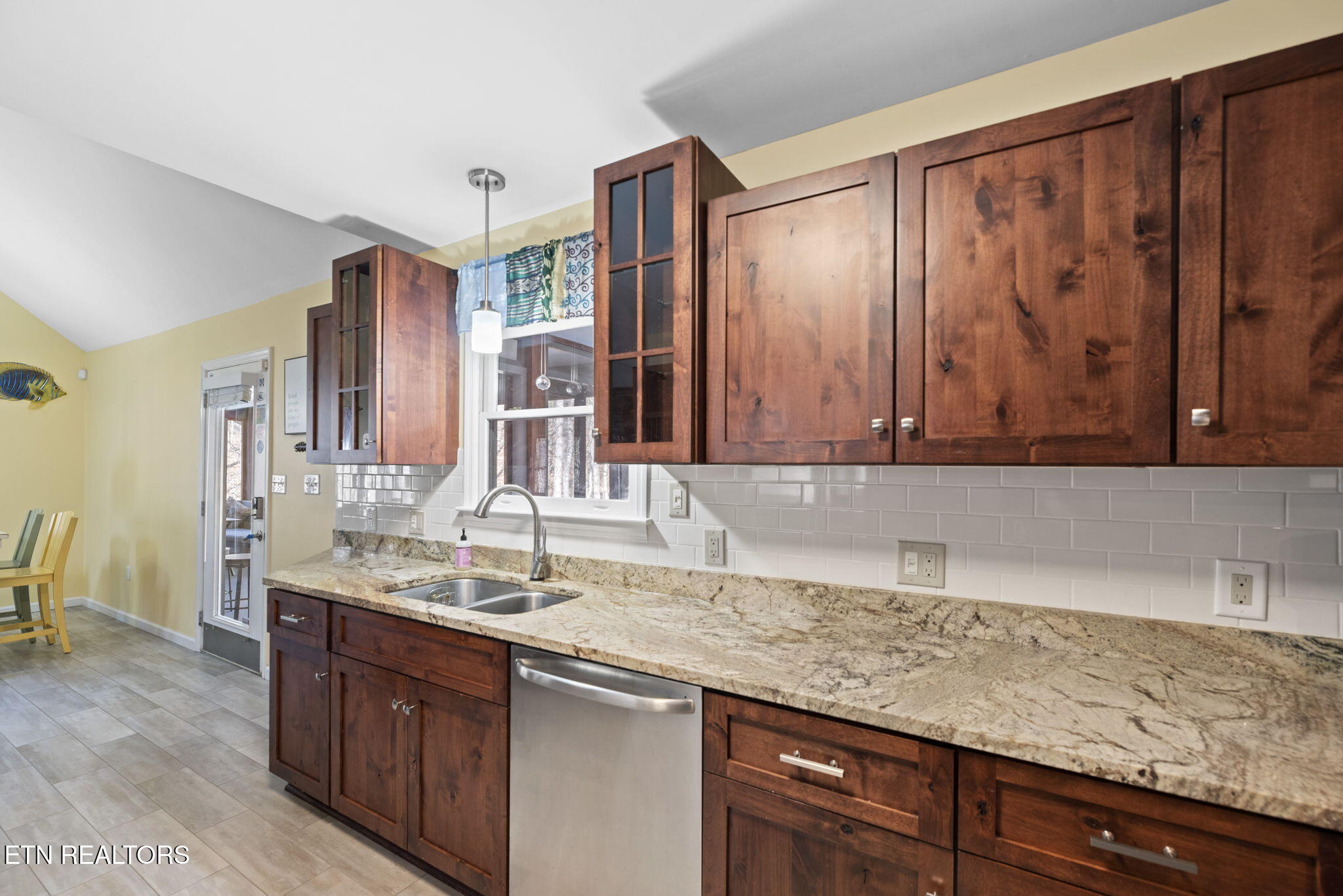 1123 Cove Pointe Road Lafollette TN 37766