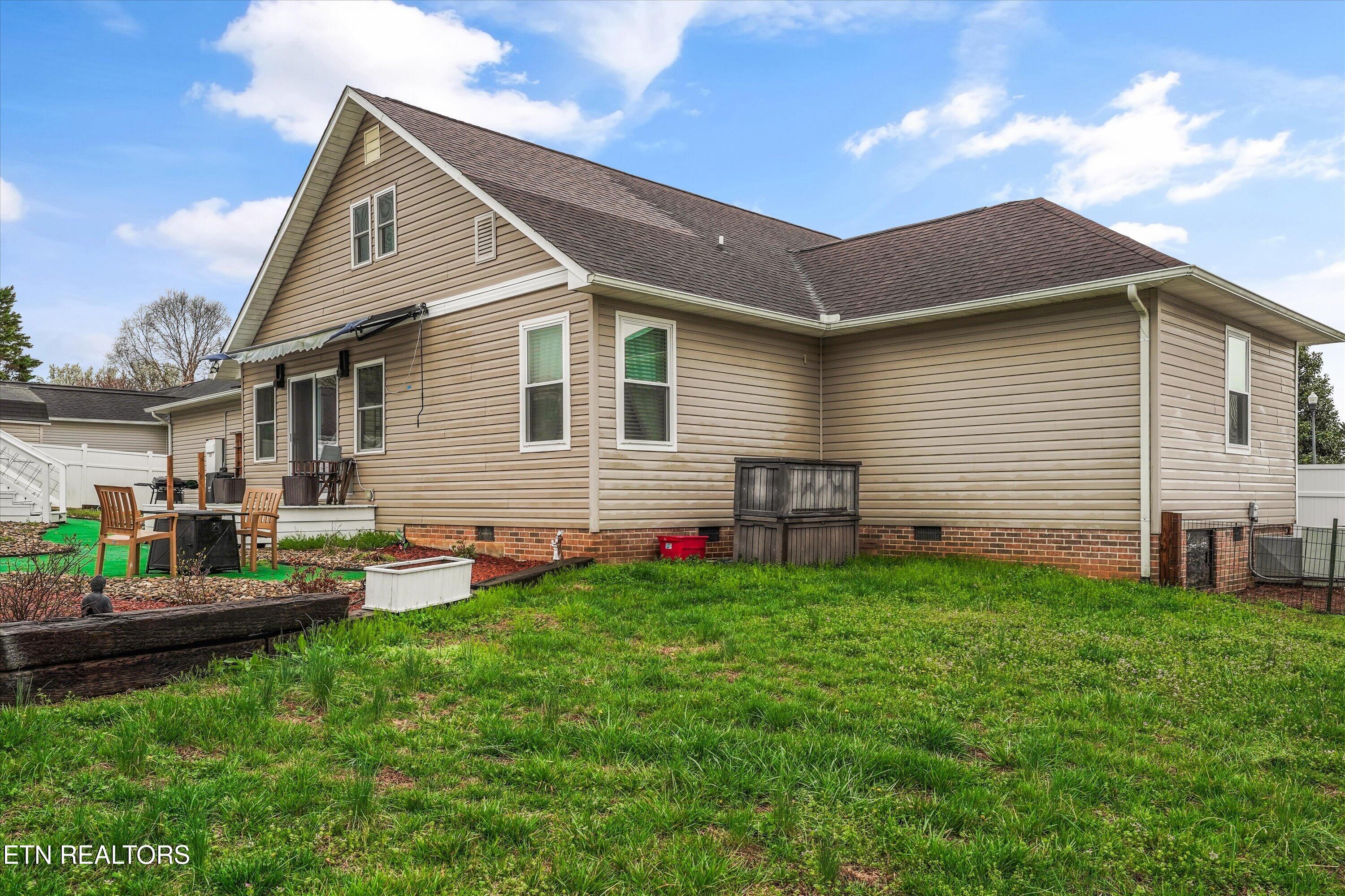 222 Wind Chase Drive Madisonville TN 37354