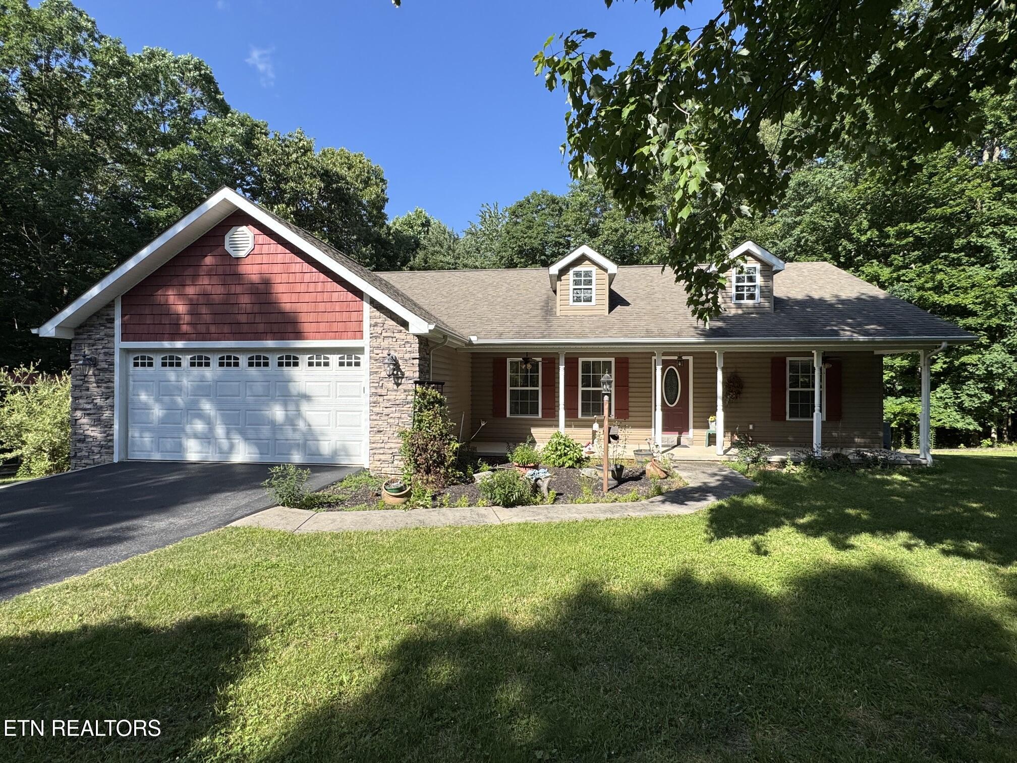 366 Swallows Crossing Grimsley TN 38565