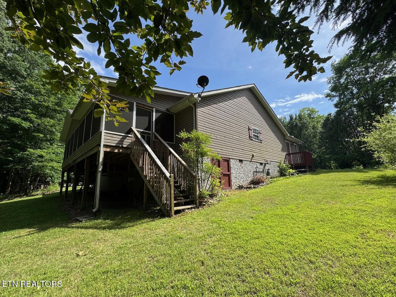 366 Swallows Crossing Grimsley TN 38565