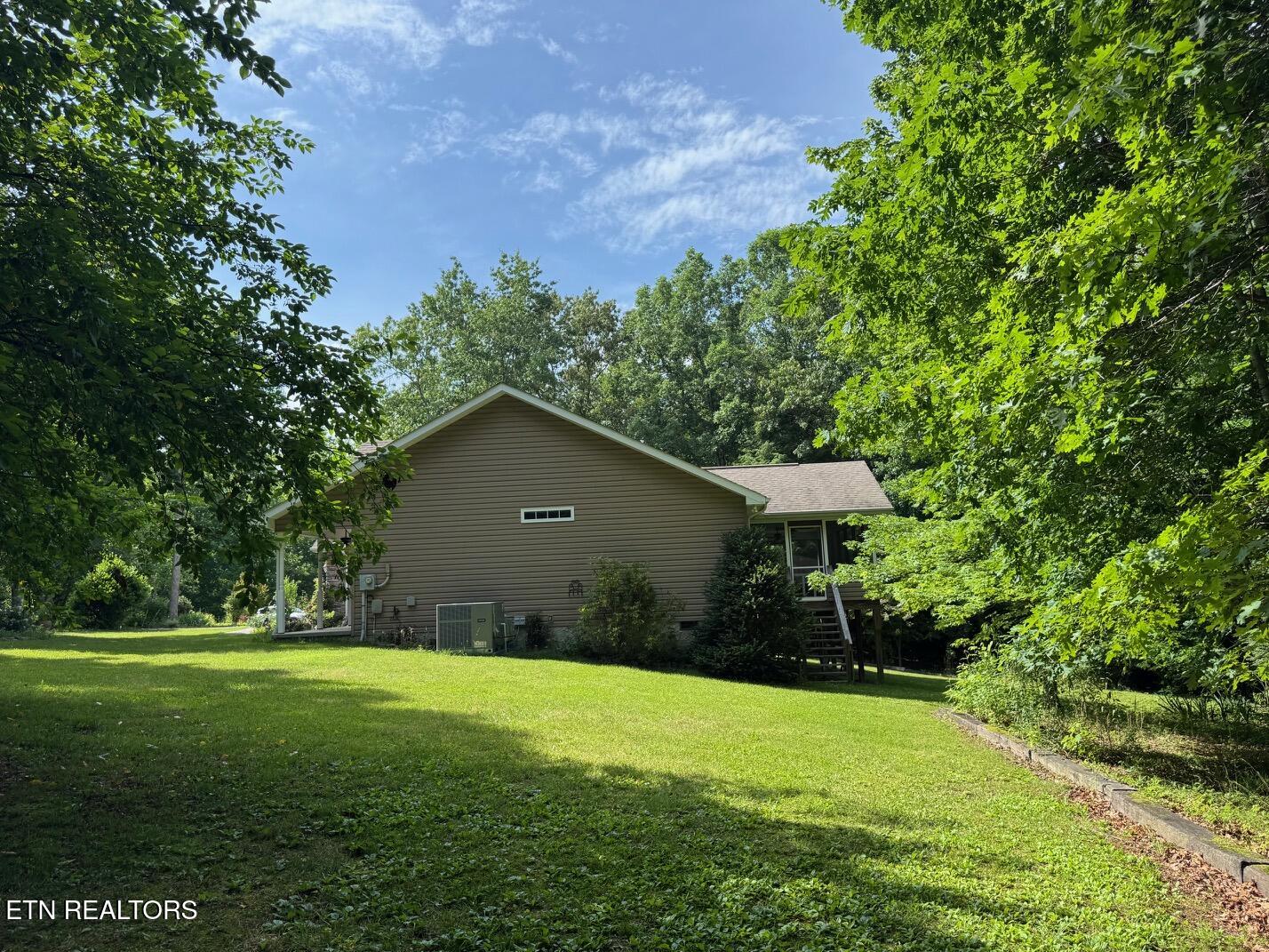 366 Swallows Crossing Grimsley TN 38565