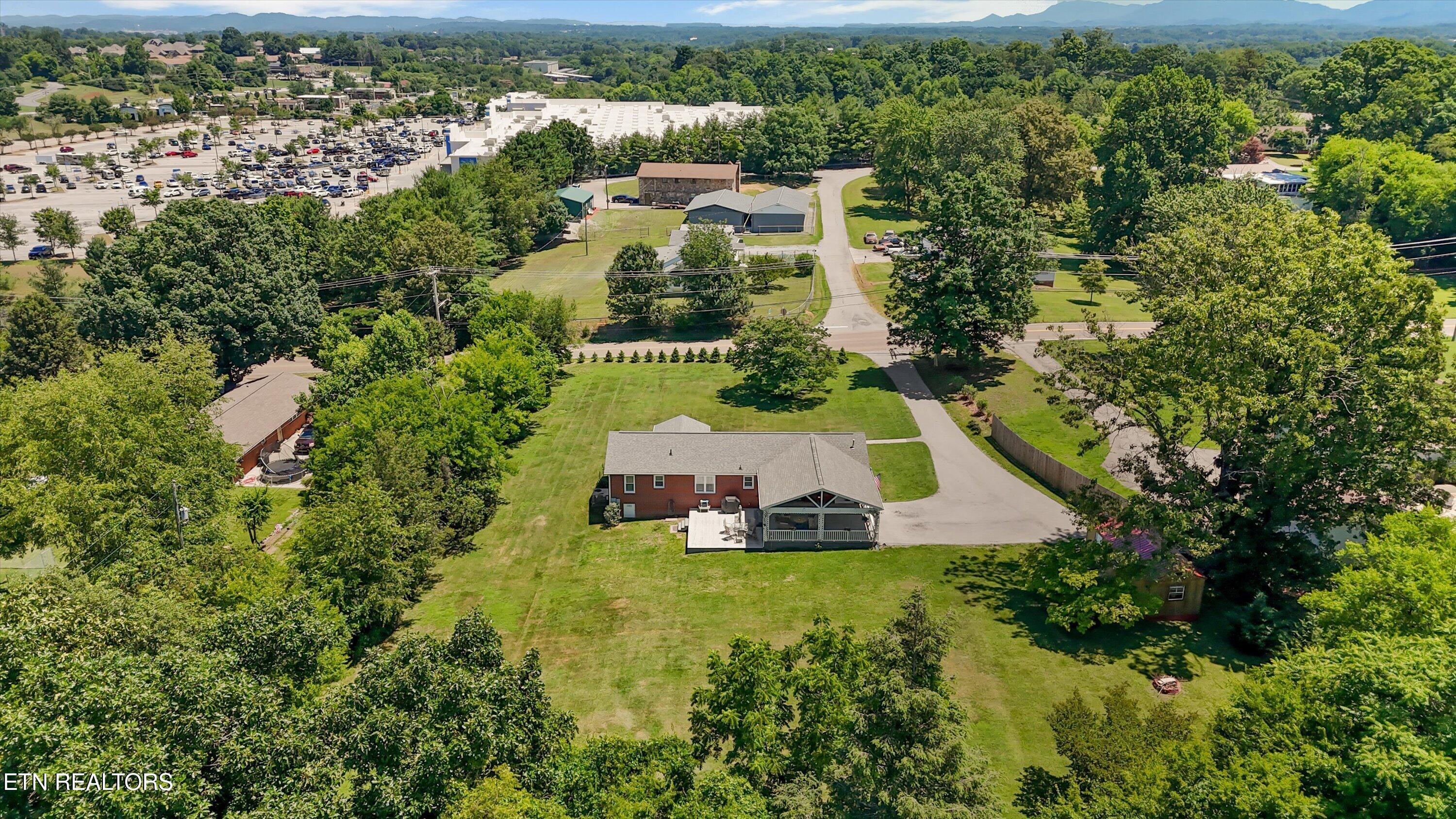 143 Fairview Drive Maryville TN 37803