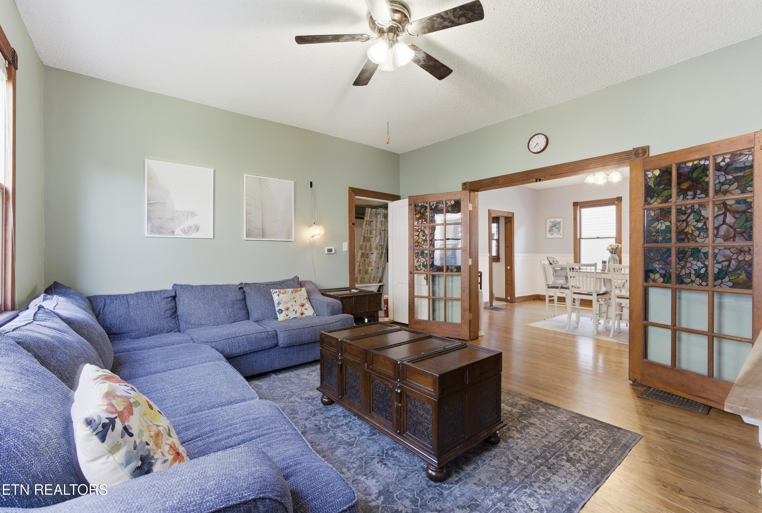 726 Clinton Street Harriman TN 37748