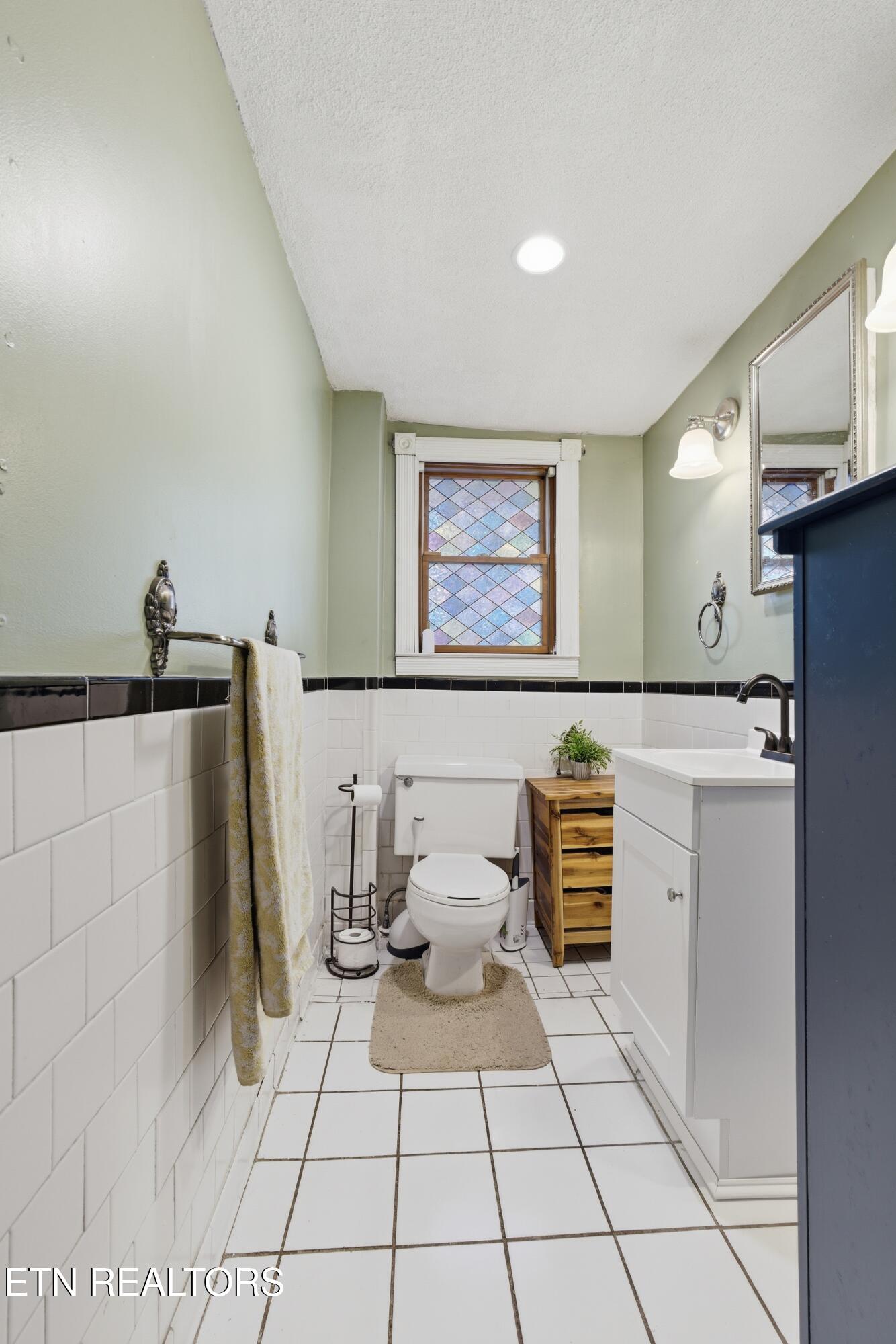 726 Clinton Street Harriman TN 37748