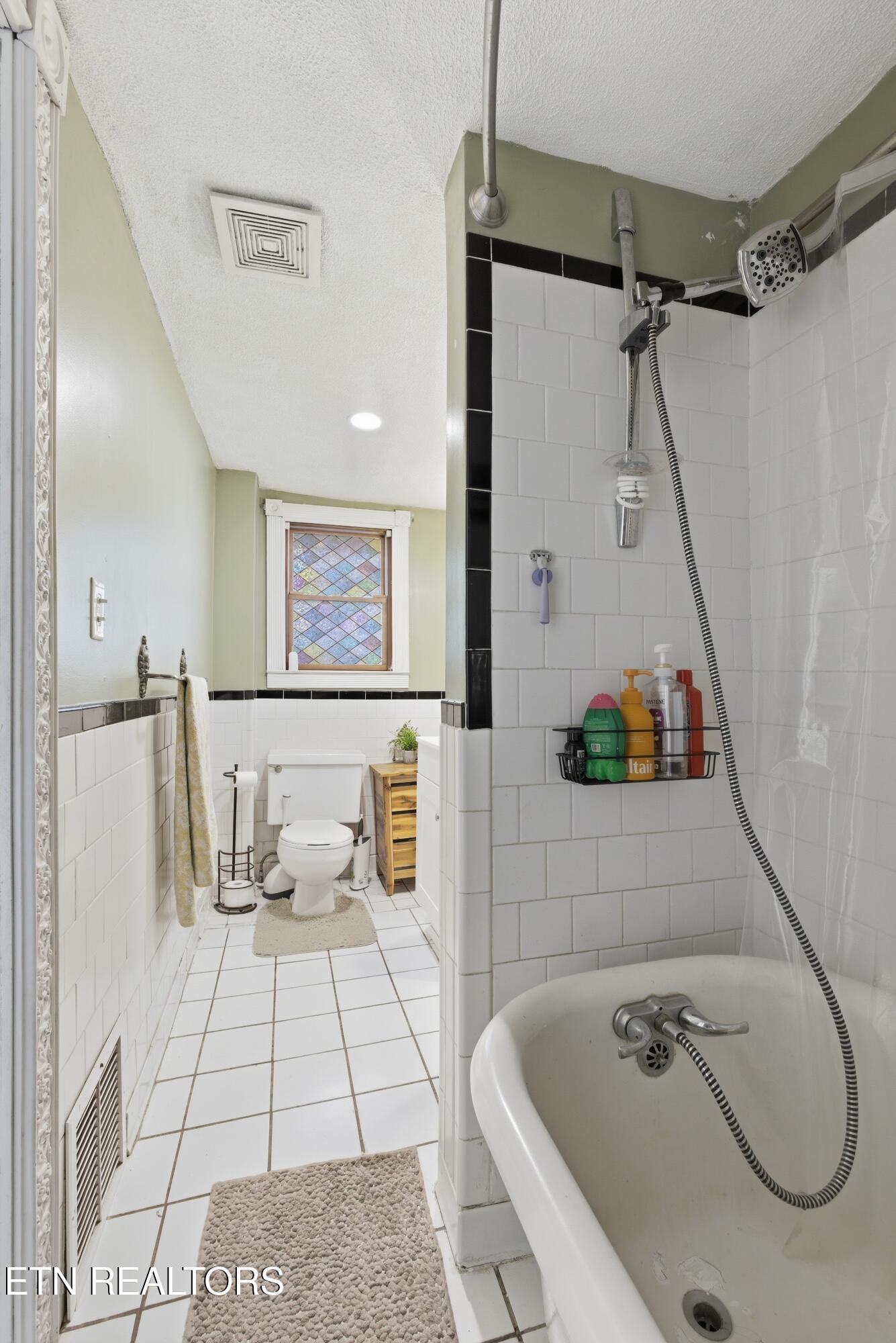726 Clinton Street Harriman TN 37748