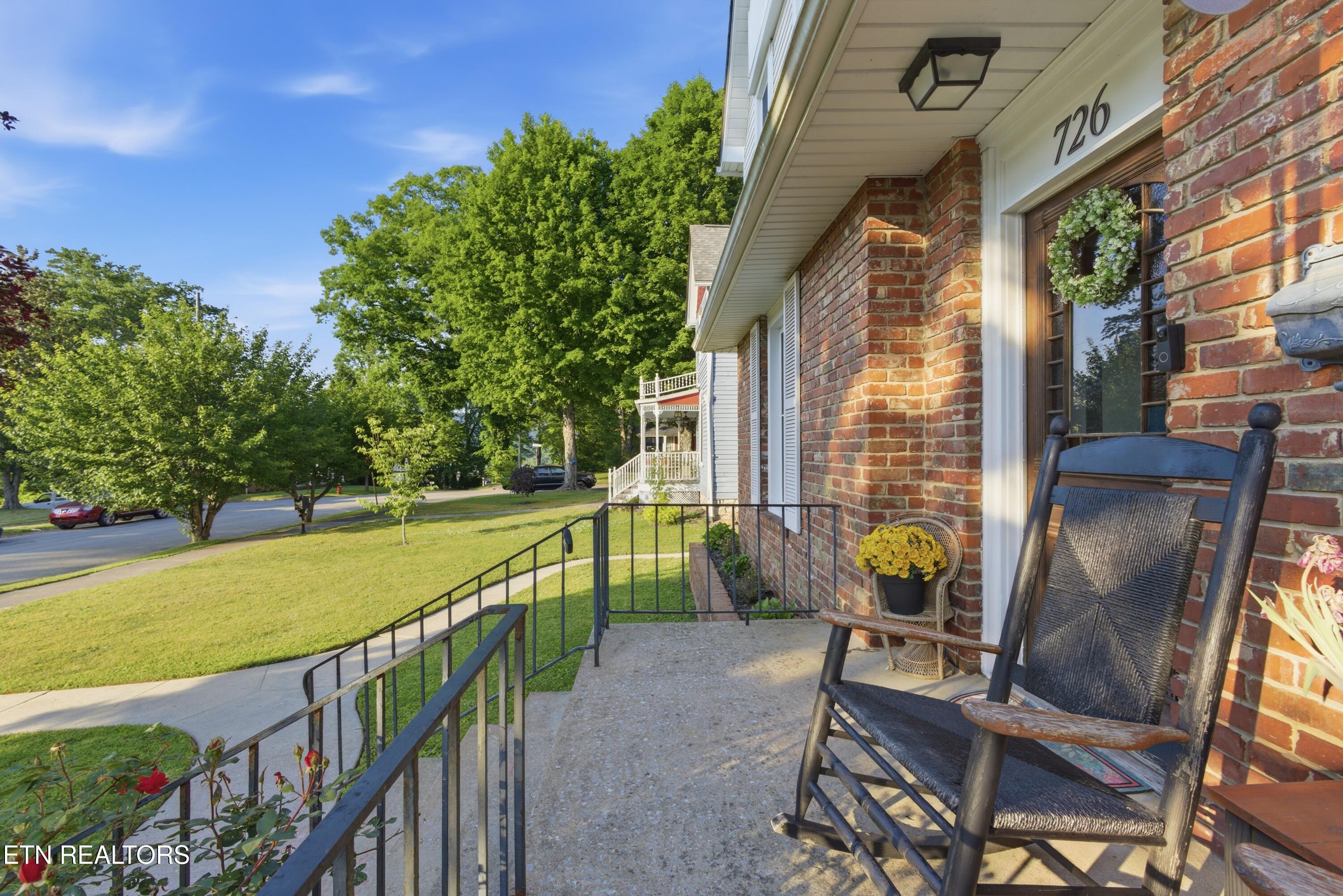 726 Clinton Street Harriman TN 37748