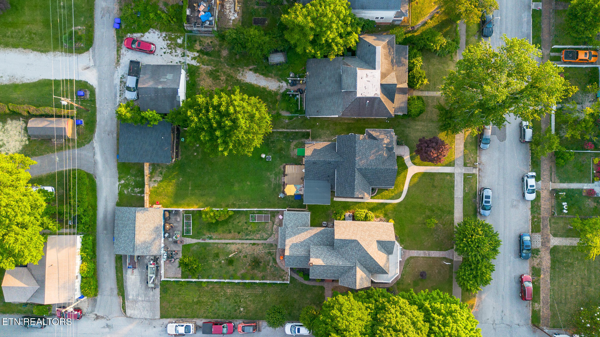 726 Clinton Street Harriman TN 37748