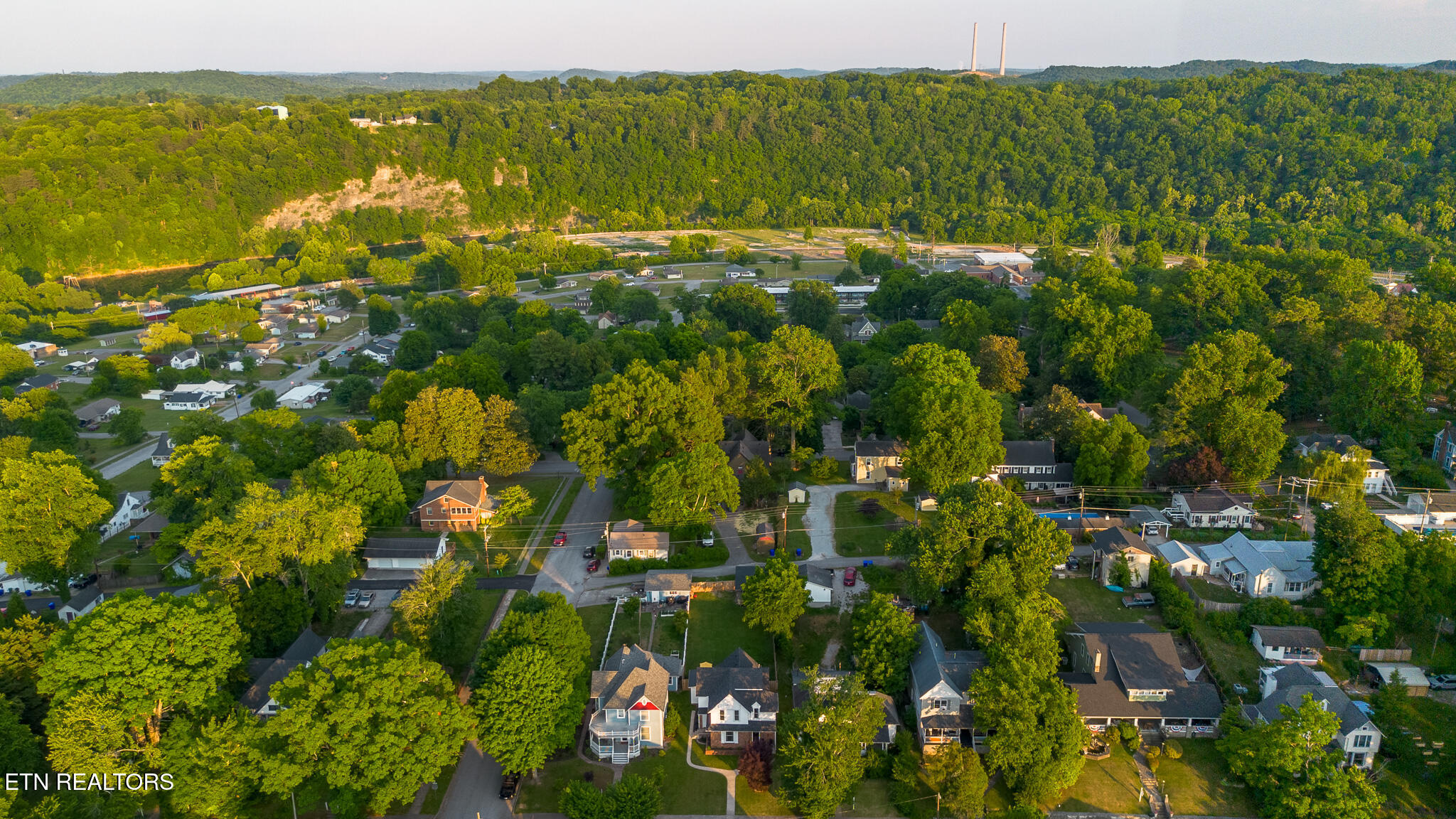 726 Clinton Street Harriman TN 37748