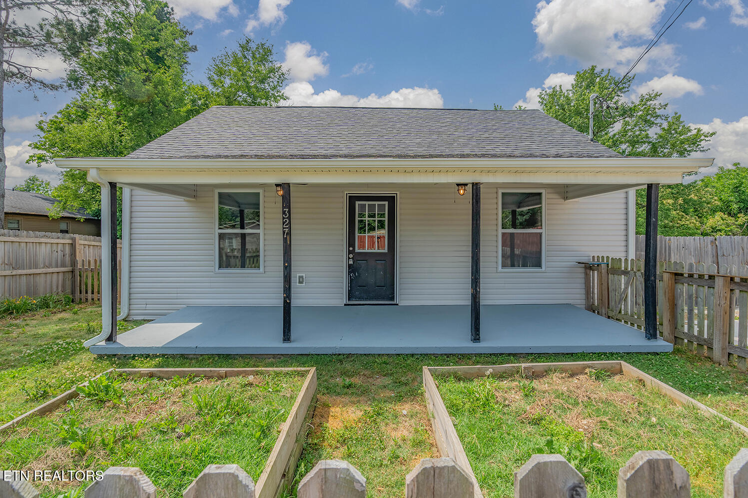 327 Rose Street Clinton TN 37716