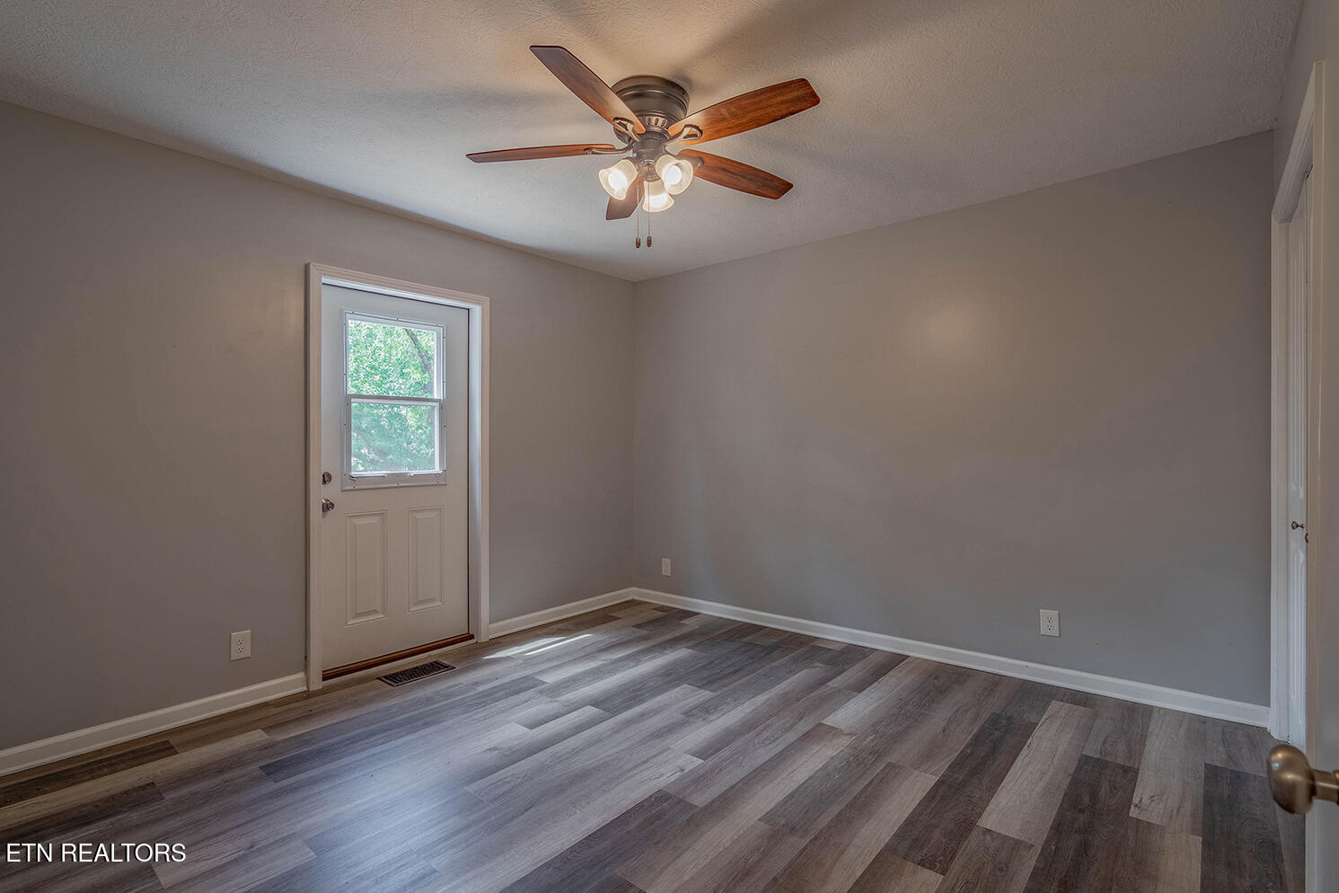 327 Rose Street Clinton TN 37716