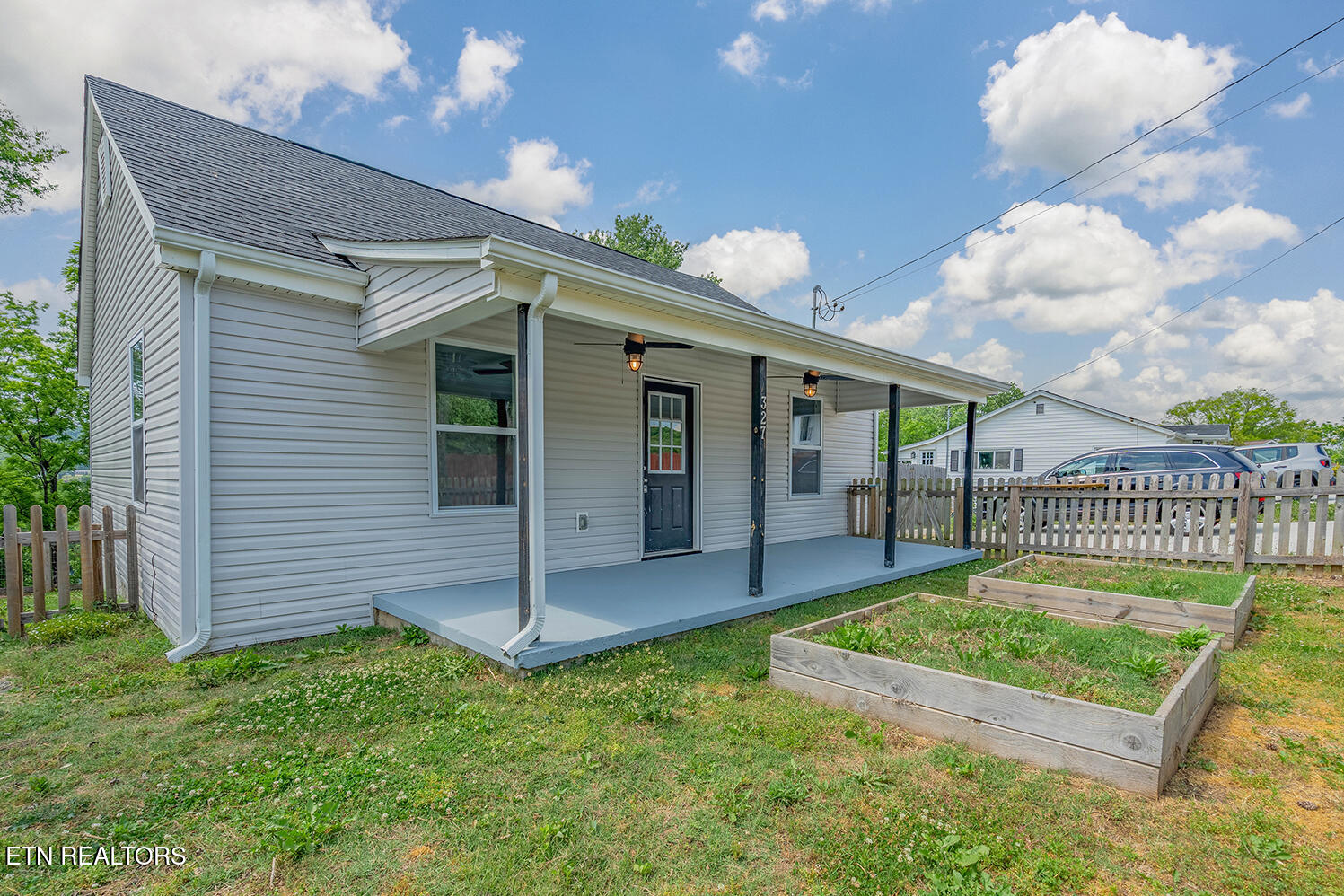 327 Rose Street Clinton TN 37716