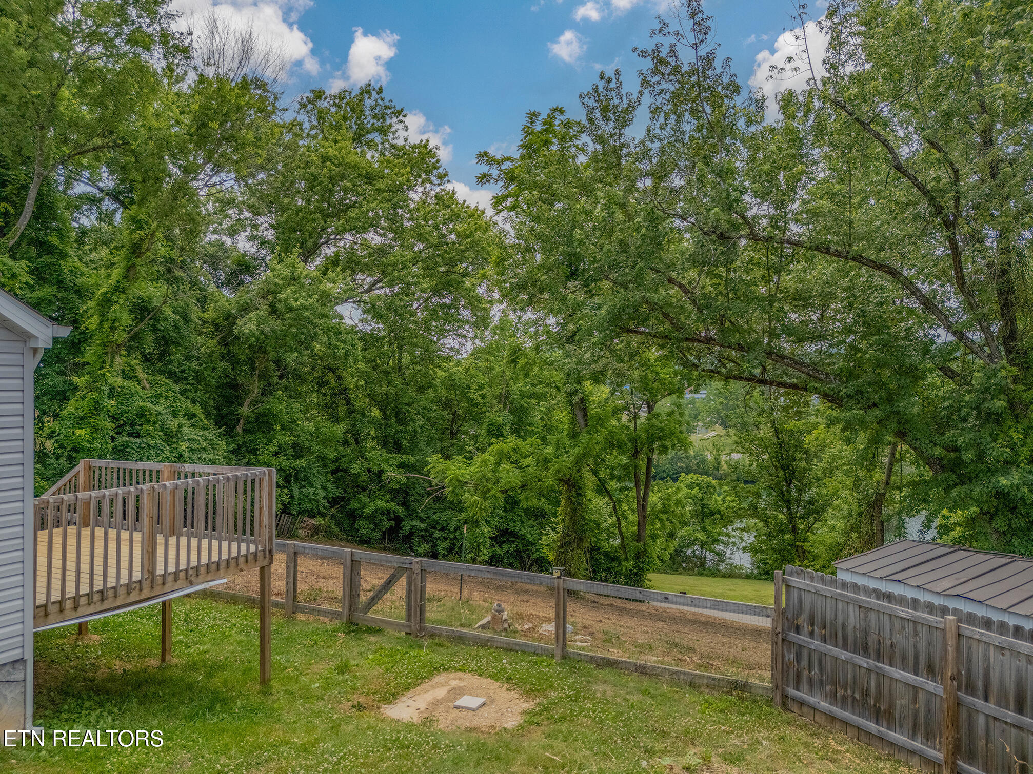 327 Rose Street Clinton TN 37716