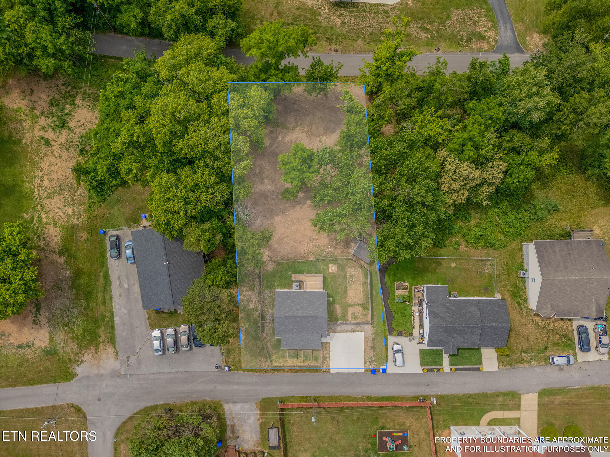 327 Rose Street Clinton TN 37716