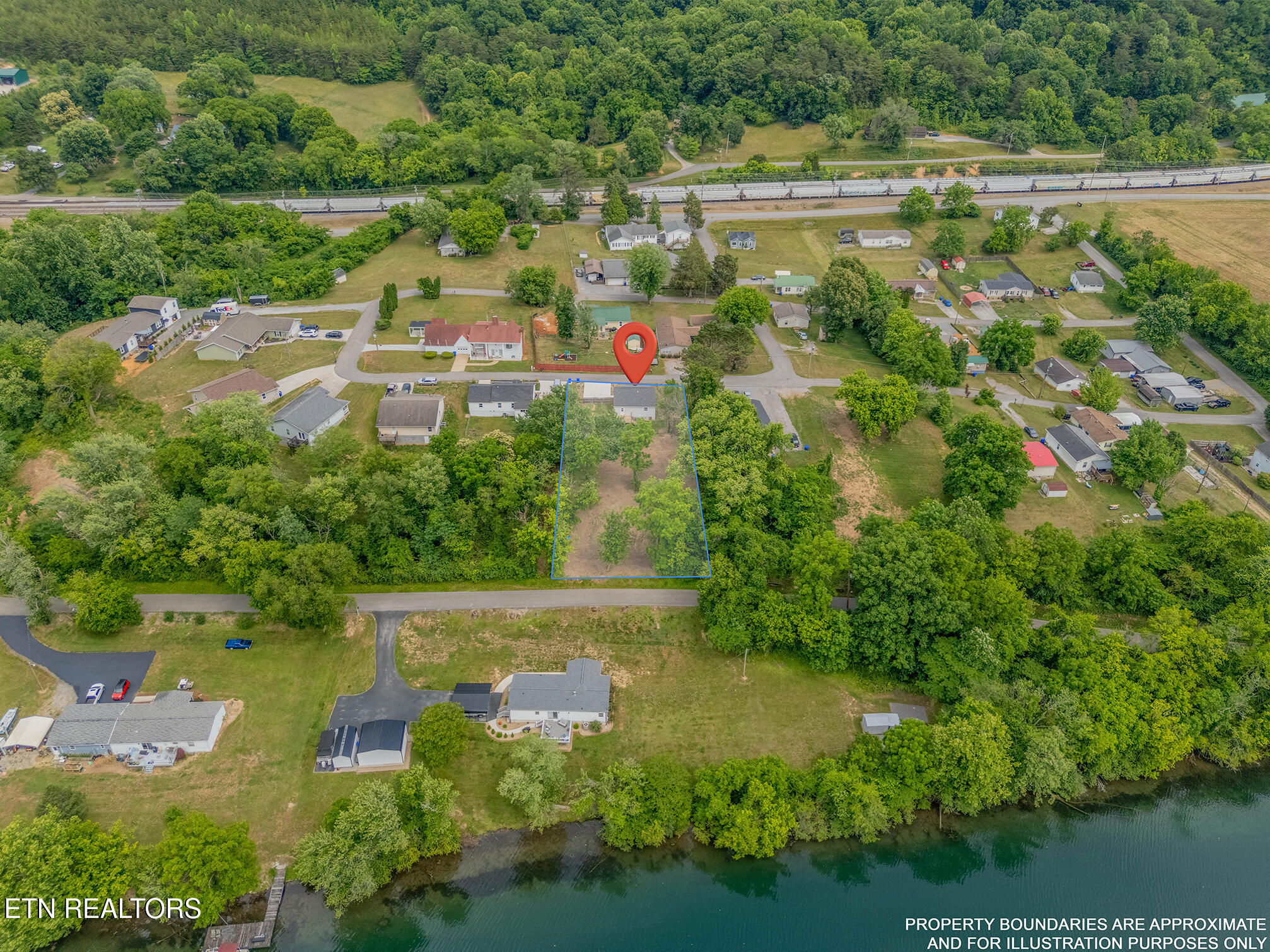 327 Rose Street Clinton TN 37716
