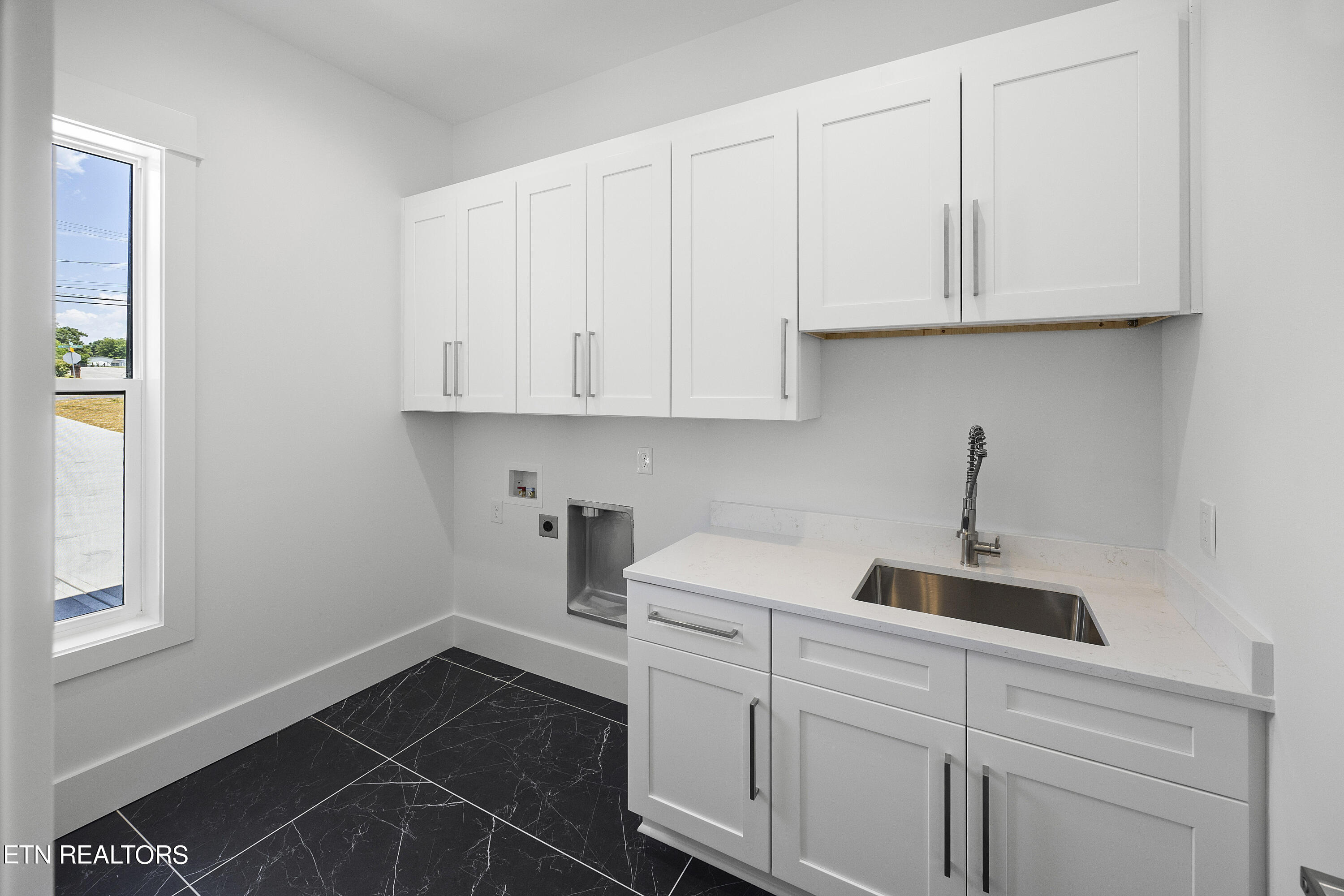 7515 Washington Pike Corryton TN 37721