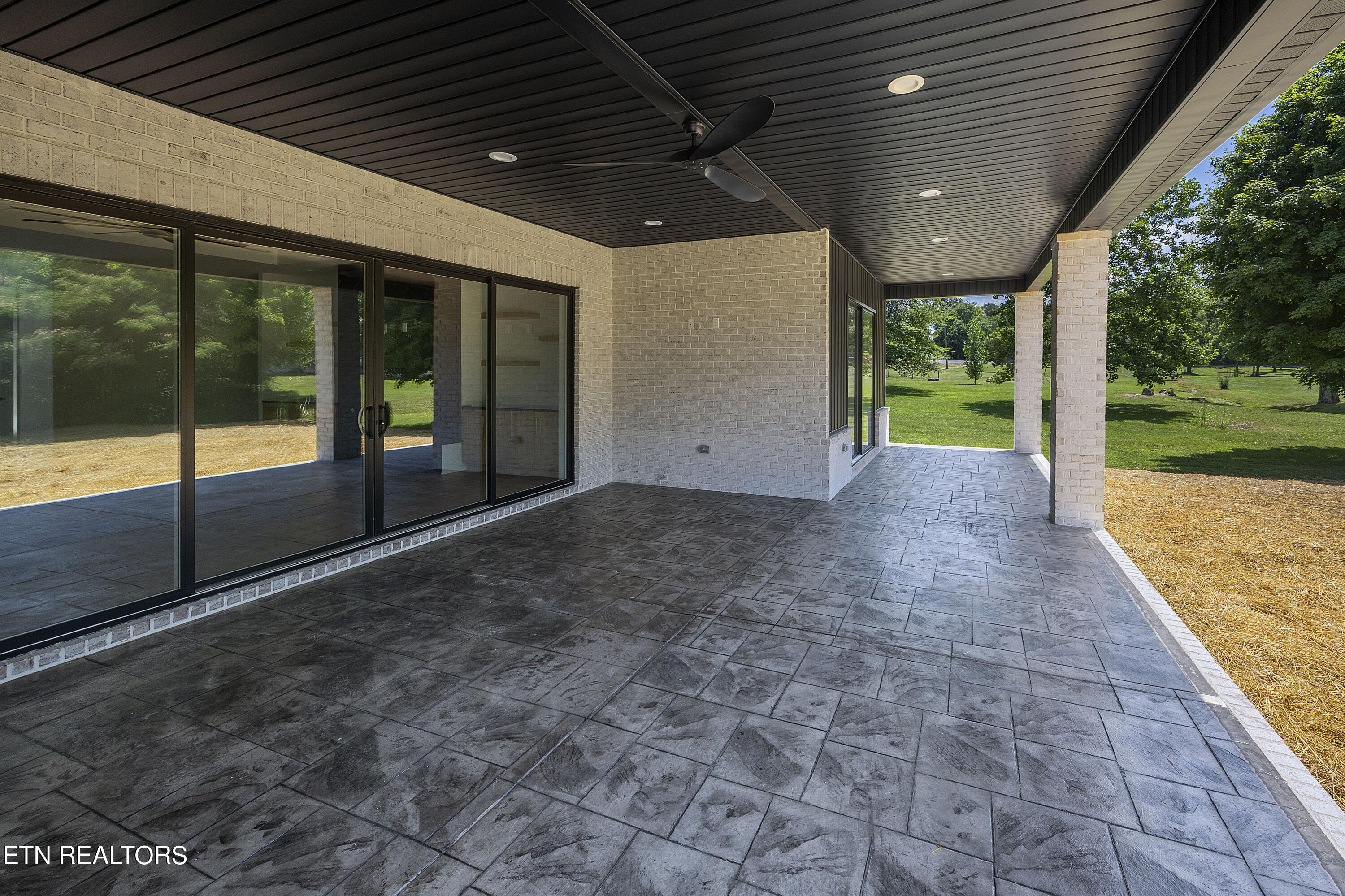 7515 Washington Pike Corryton TN 37721