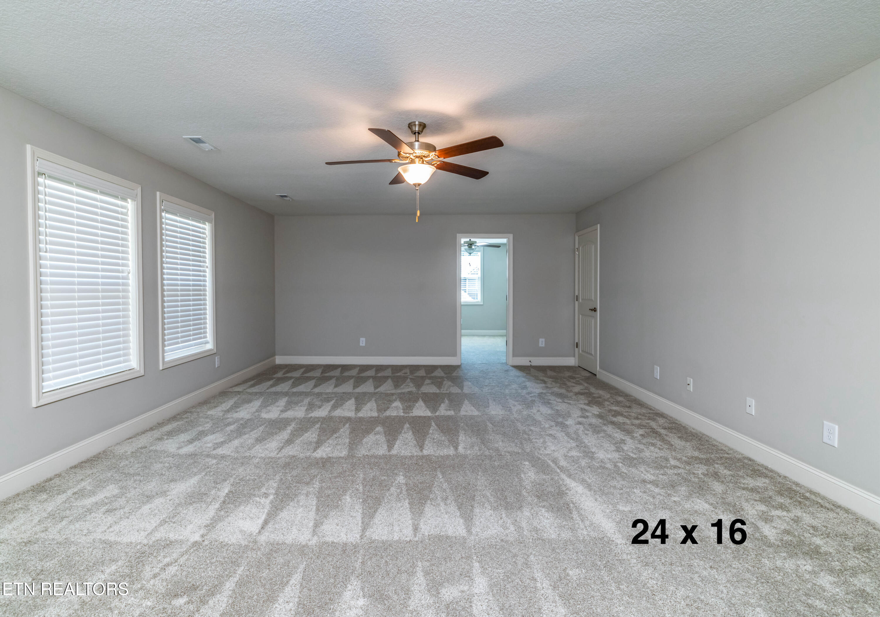 1111 Snowy Peak Lane Knoxville TN 37922