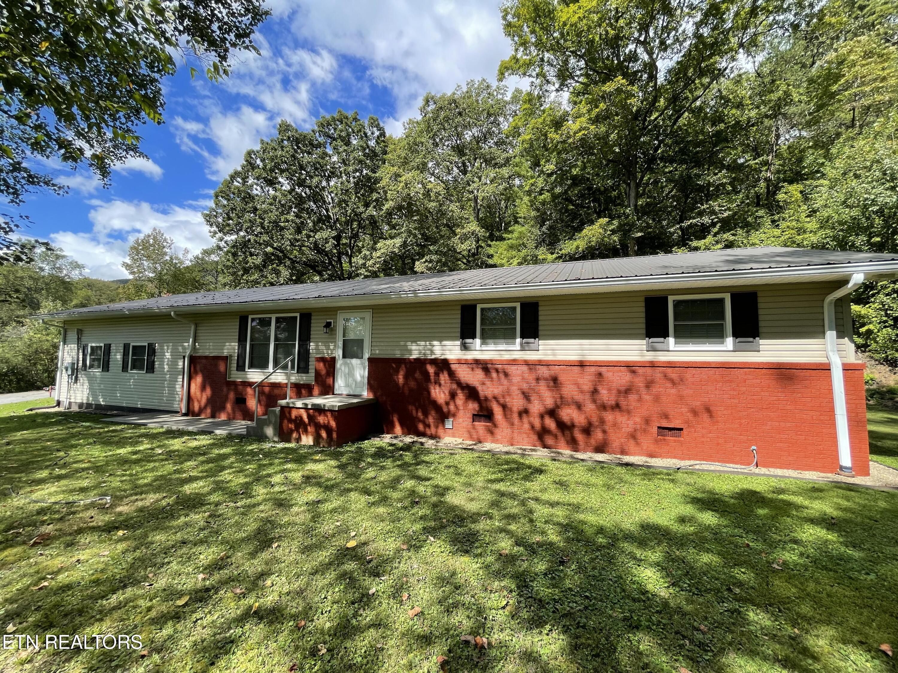 134 Hillview Terrace Drive Harriman TN 37748