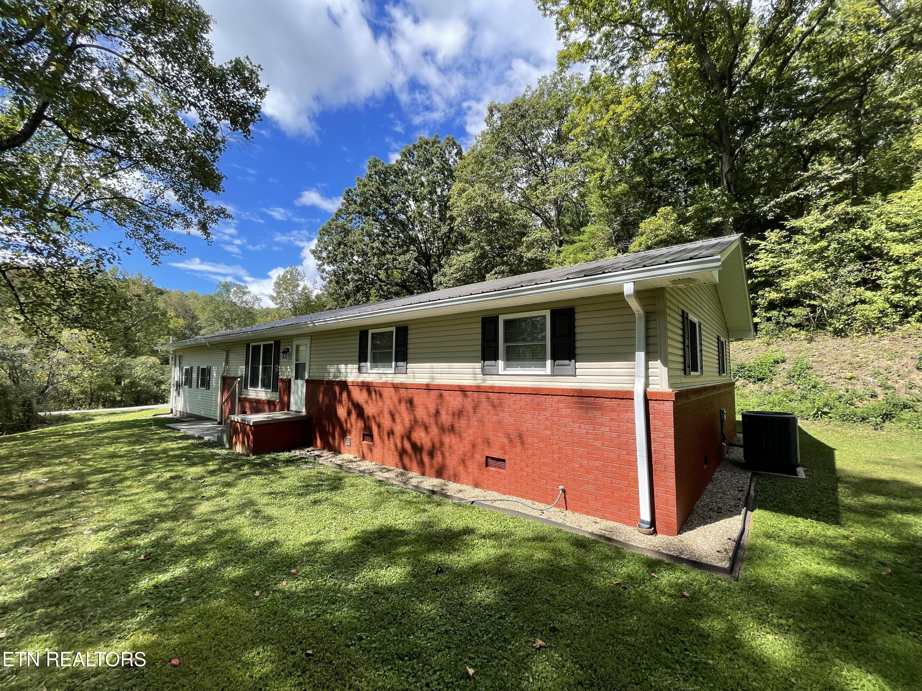 134 Hillview Terrace Drive Harriman TN 37748