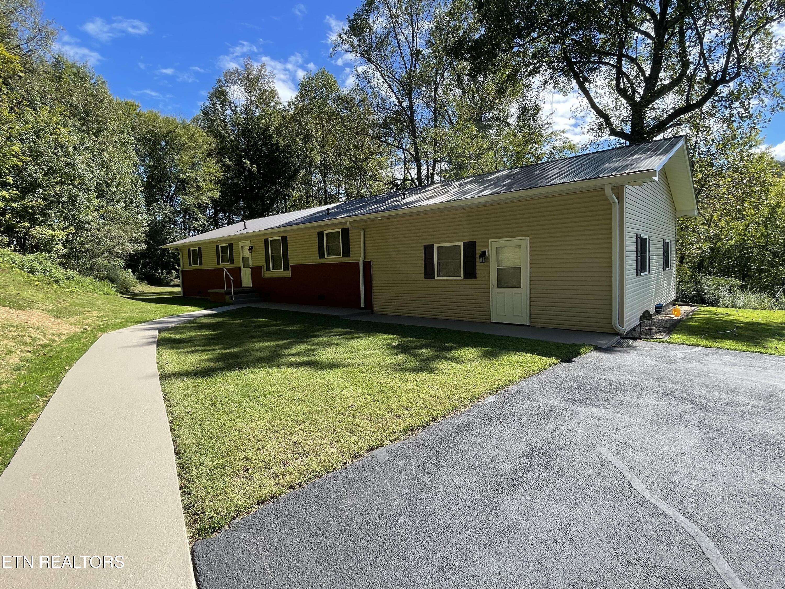 134 Hillview Terrace Drive Harriman TN 37748