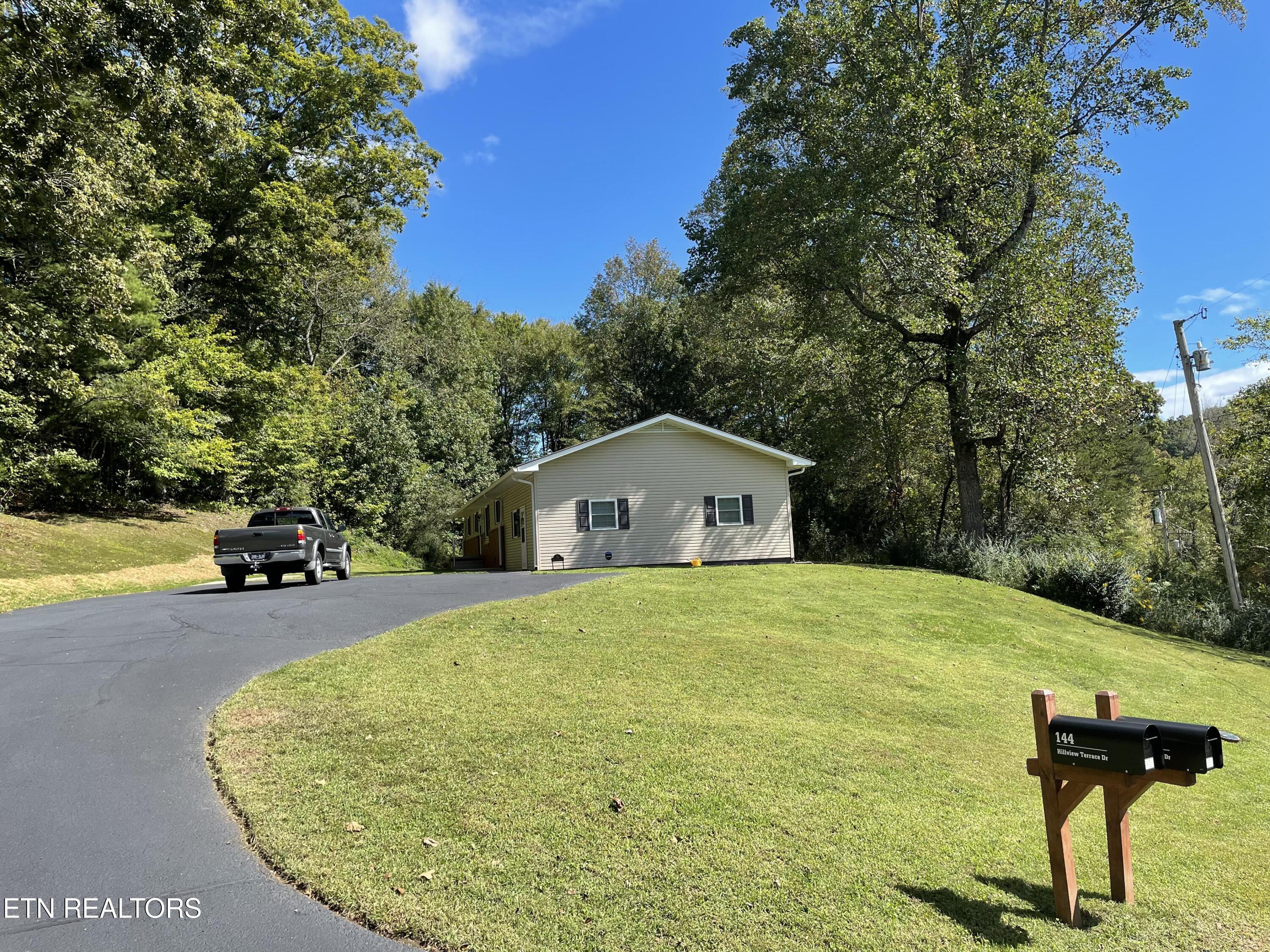 134 Hillview Terrace Drive Harriman TN 37748